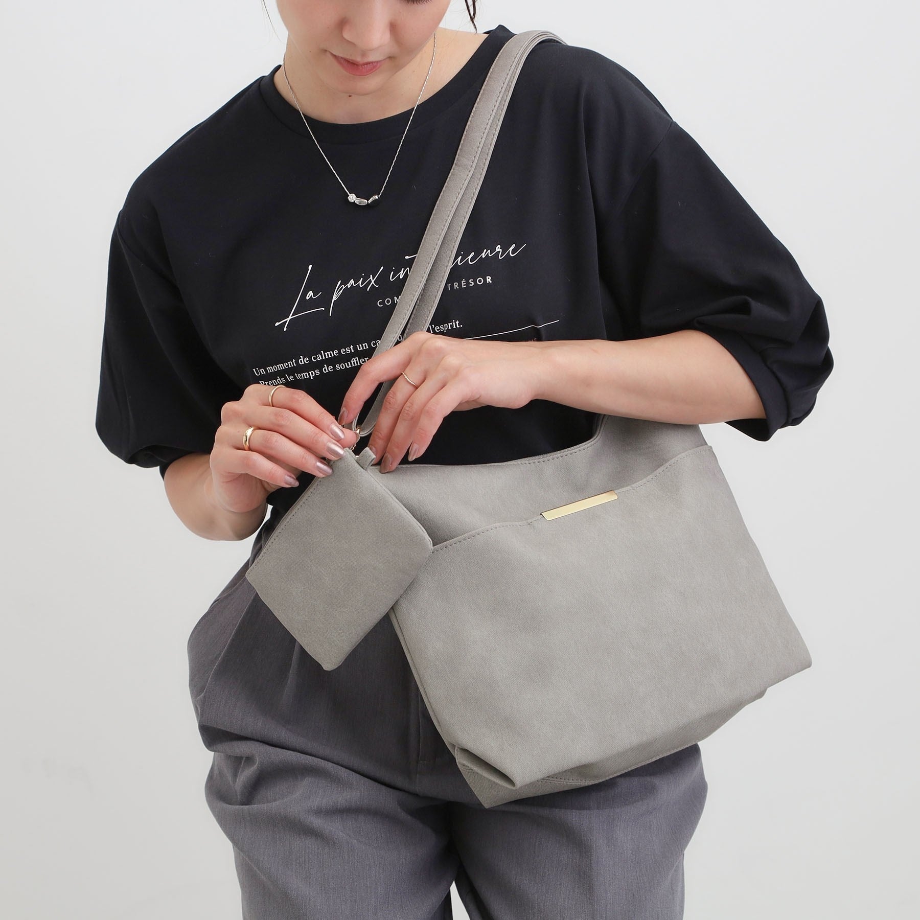 シューラルー SHOO・LA・RUE ダブルフェイスショルダーバッグ (グレー(012)) グレー(012)