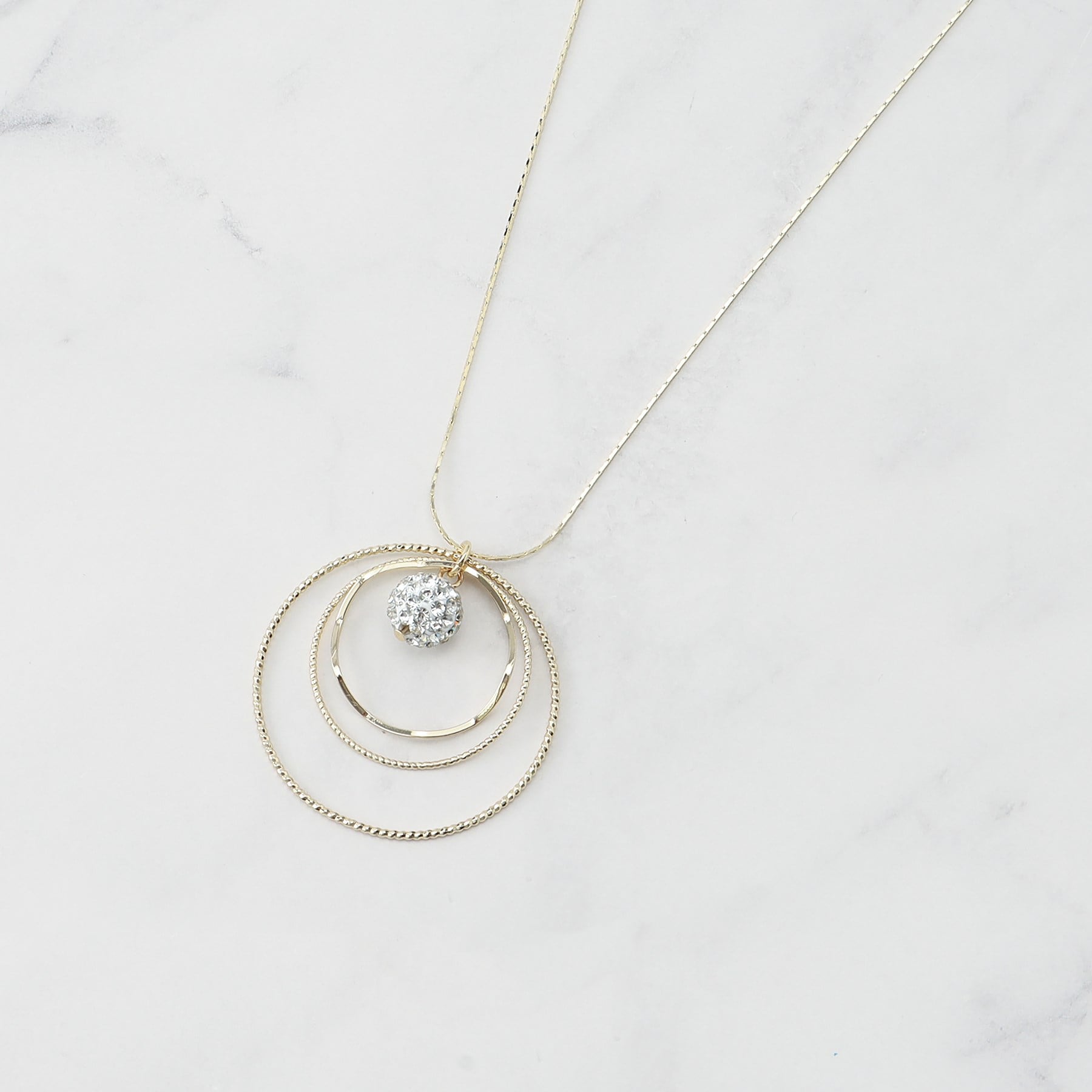 シューラルー SHOO・LA・RUE スリーサークルポイントパヴェネックレス