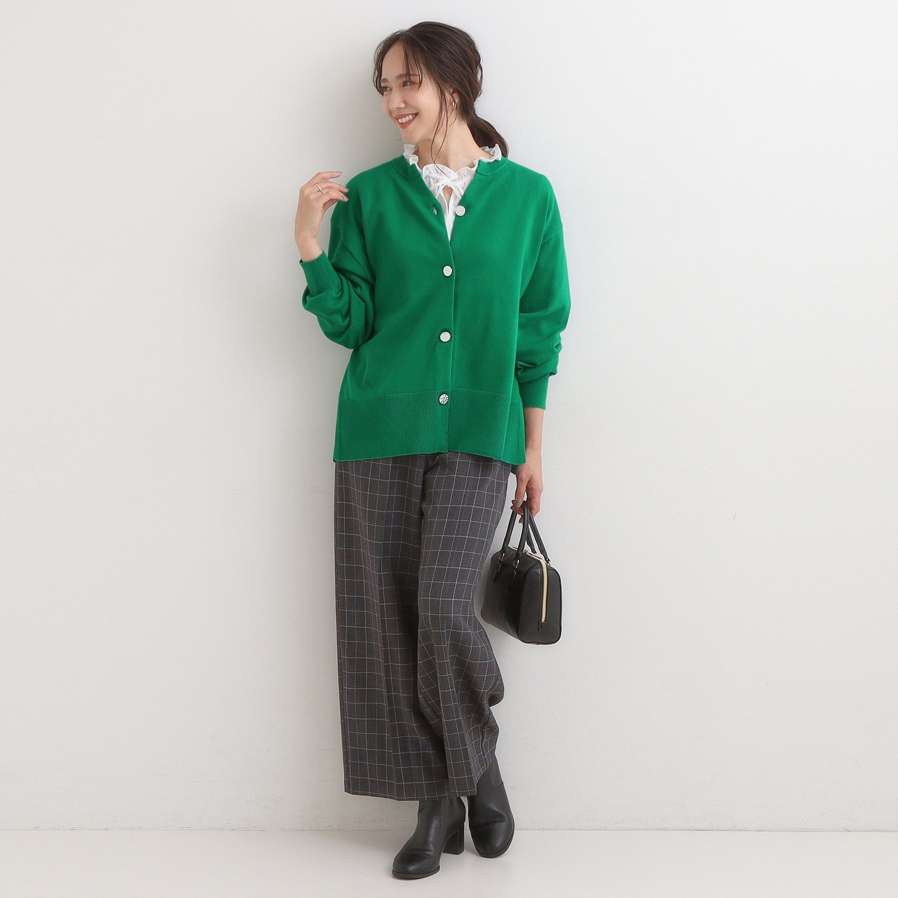 シューラルー SHOO・LA・RUE スウェットライク キーネックカーディガン (グリーン(022)) グリーン(022)