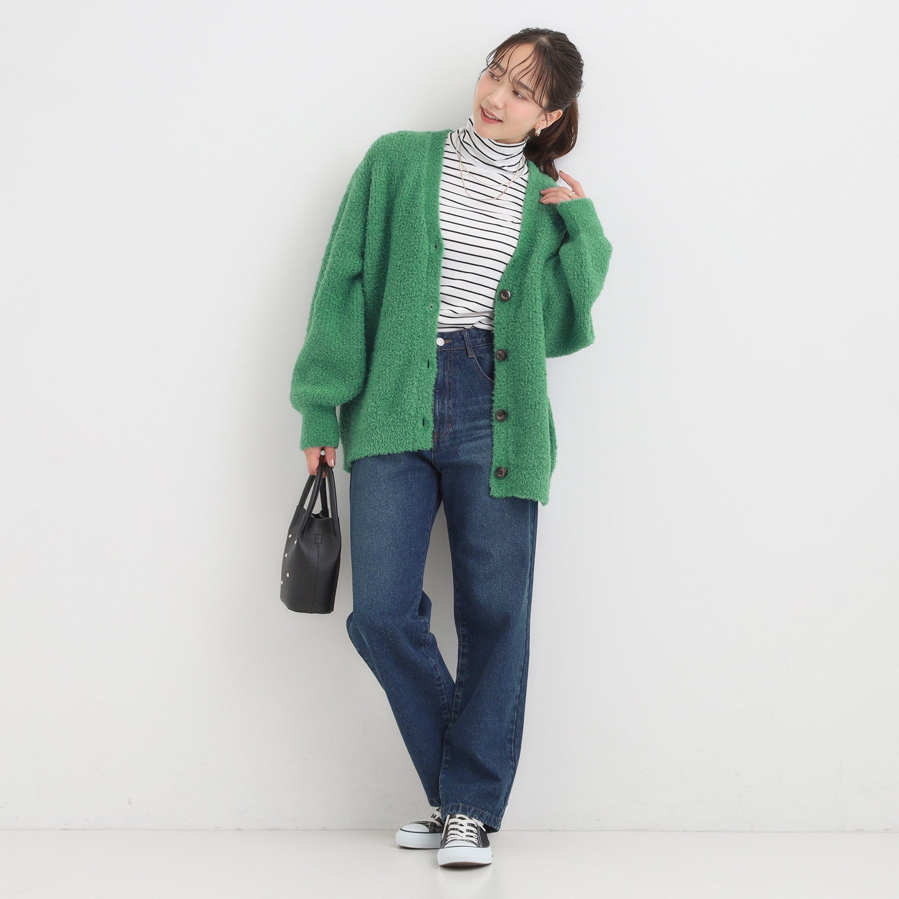 シューラルー SHOO・LA・RUE プードルフェザーVニットカーデ (ライトベージュ(051)) ライトベージュ(051)