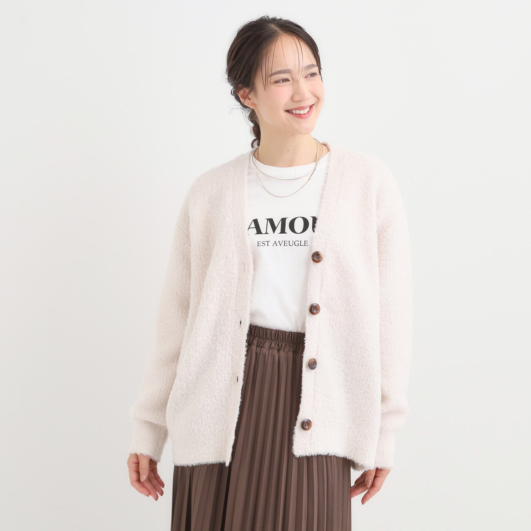 シューラルー SHOO・LA・RUE プードルフェザーVニットカーデ (ライトベージュ(051)) ライトベージュ(051)