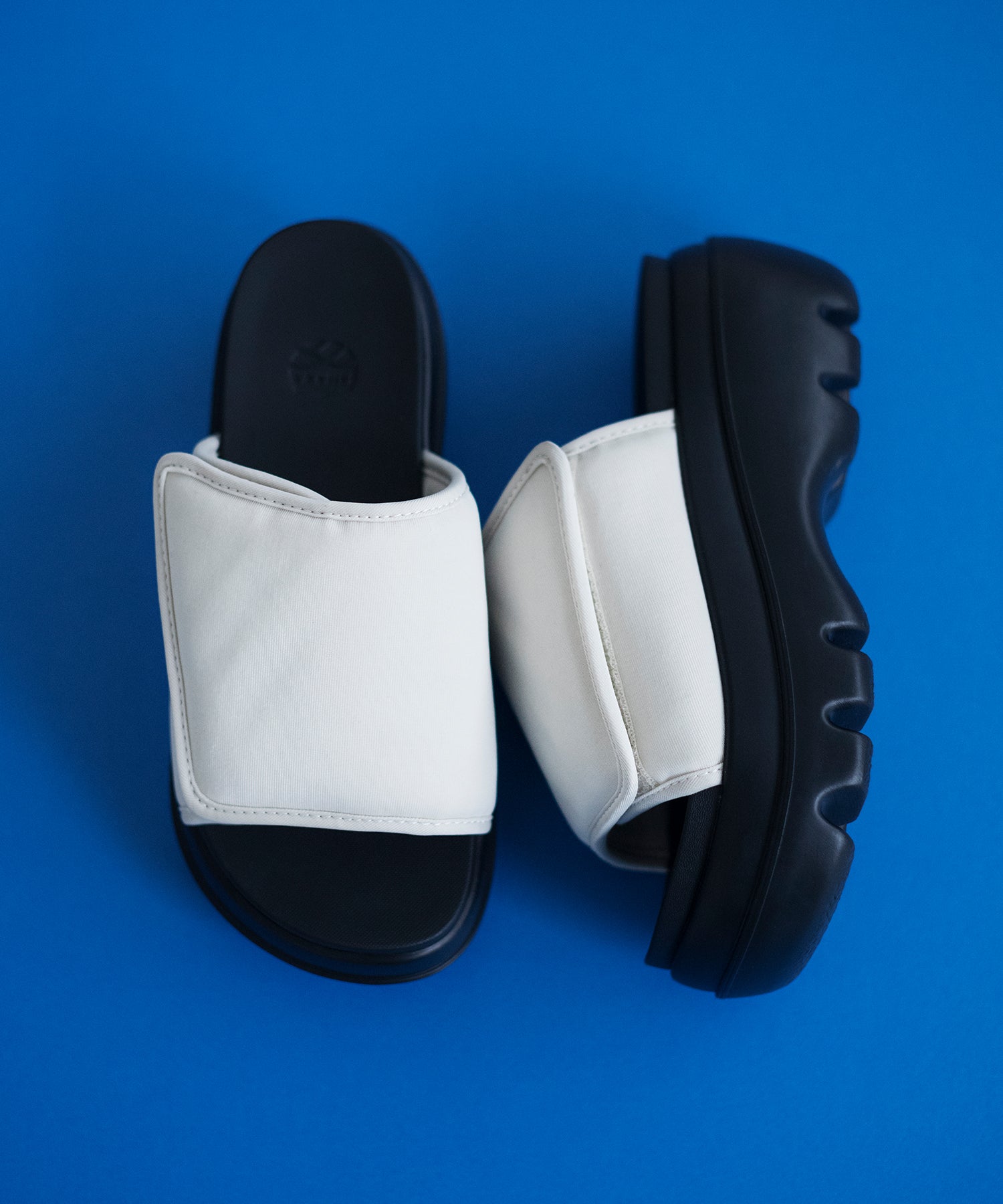 シャカ SHAKA PUFFY SLIDE CHUNKY (Linen 01P) Linen 01P