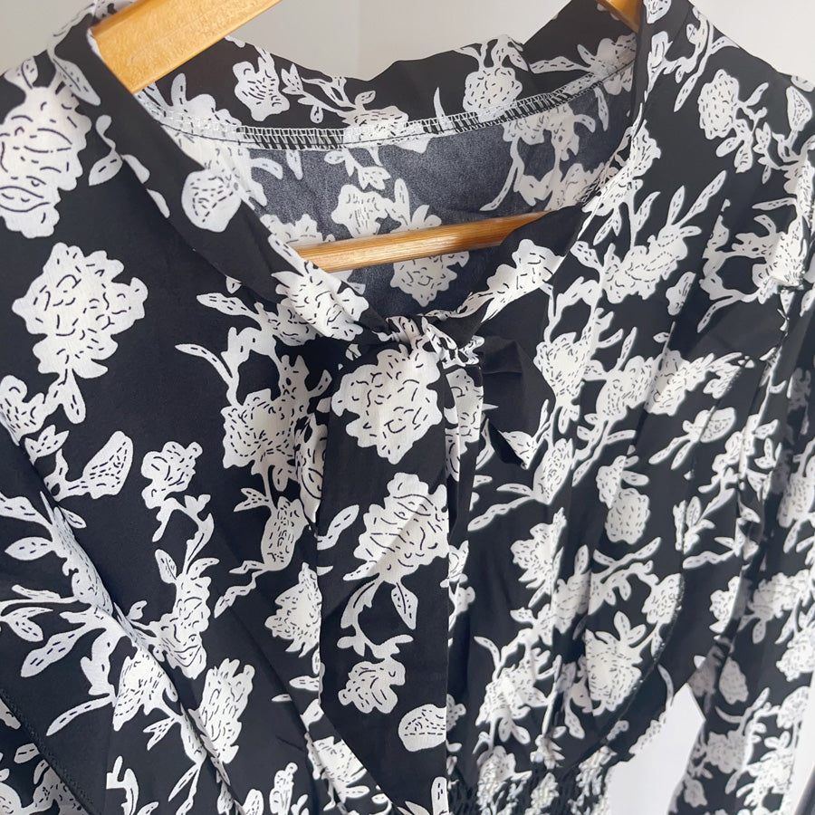 ショッピングゴー shoppinggo ロングフレアワンピース 花柄 長袖 リボンネック レディース オフィス フォーマル ひざ下 大人 きれいめ 無地 おしゃれ 黒