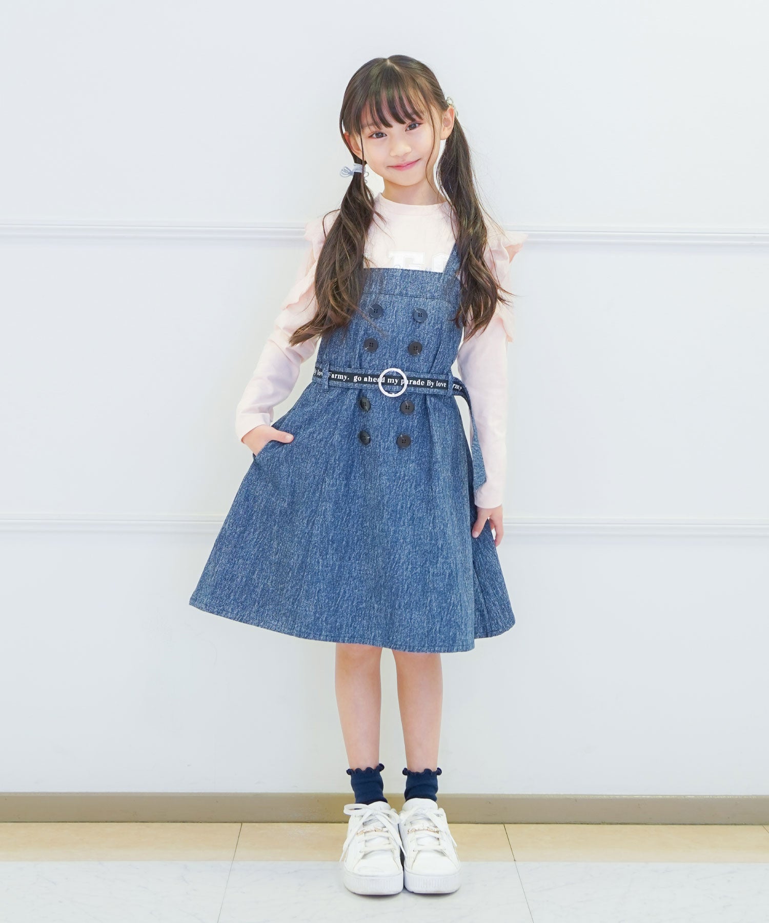 シ・シュ・ノン Si・Shu・Non トレンチフウジャンスカ