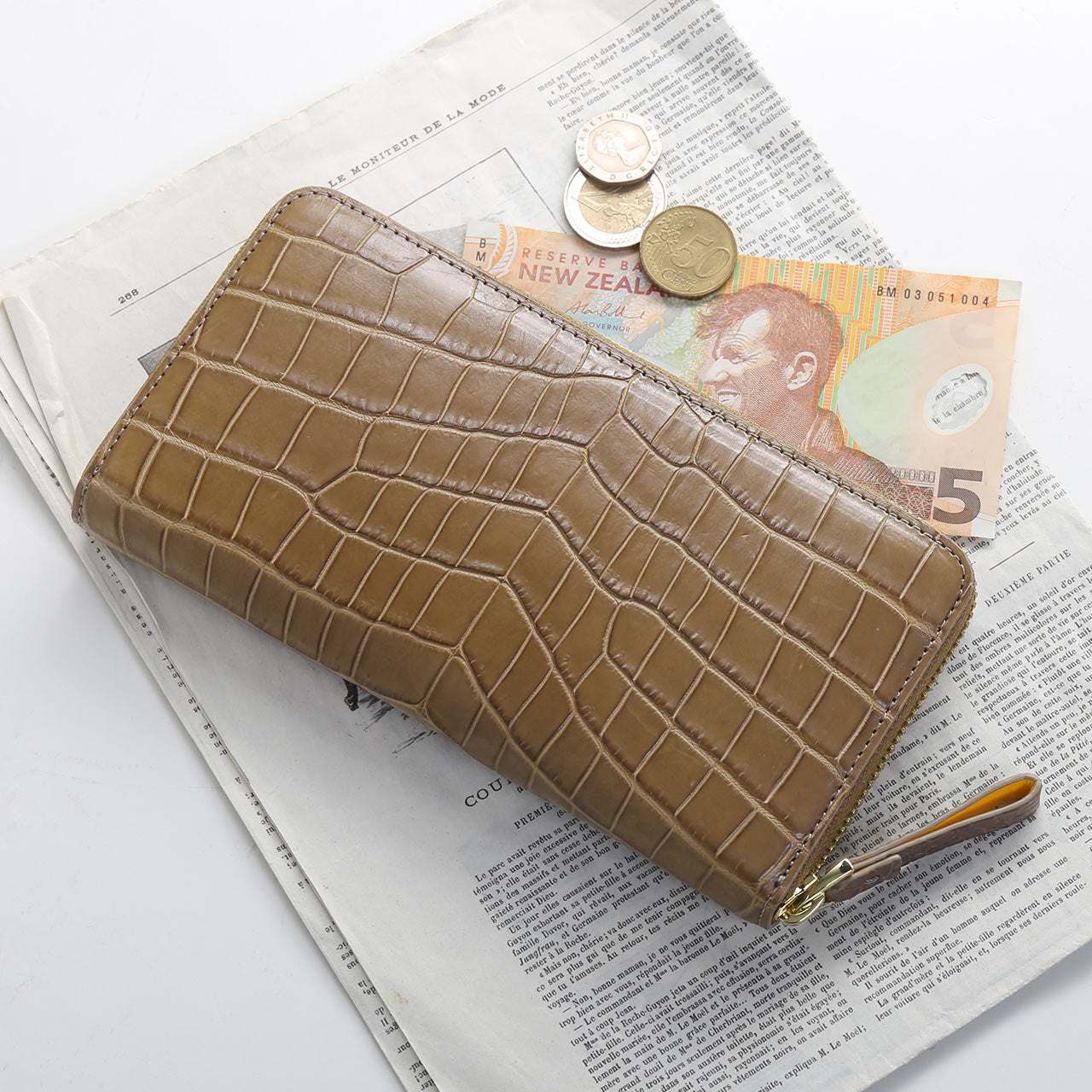 サンキョウショウカイ 三京商会 クロコダイルレザー 長財布 マット加工 一枚革 (アイボリー) アイボリー