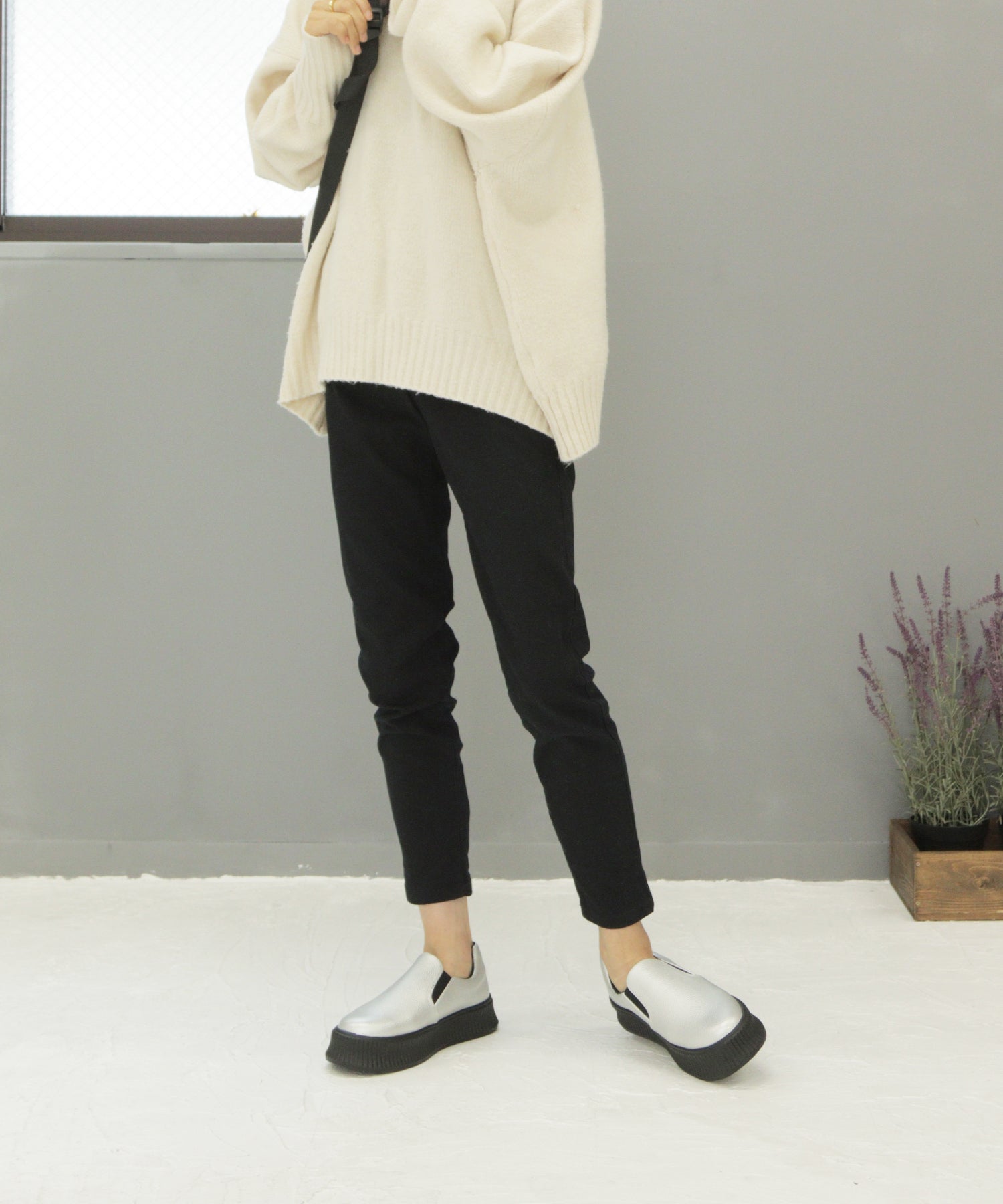 ソロット SOROTTO 軽量厚底 スリッポン スニーカー