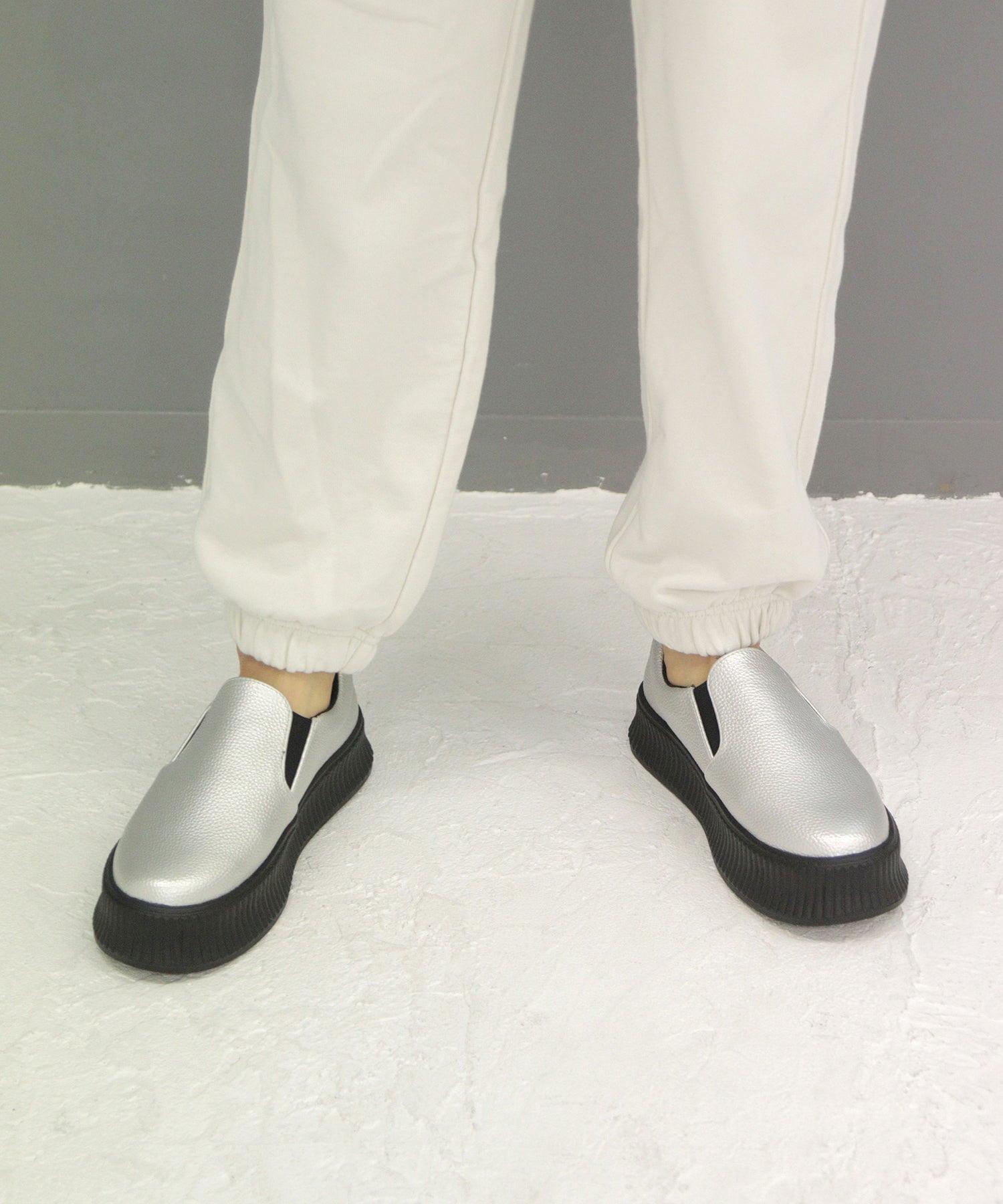 ソロット SOROTTO 軽量厚底 スリッポン スニーカー