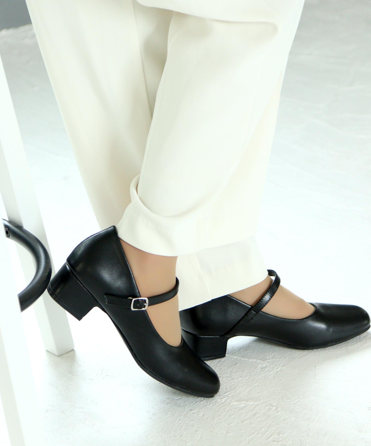 Sorotto Fuka Fuka 3D Insole 3.5cm Low Heel Walkable Strap Pumps