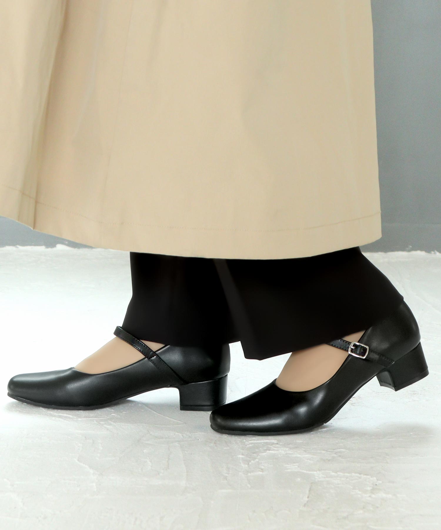 Sorotto Fuka Fuka 3D Insole 3.5cm Low Heel Walkable Strap Pumps