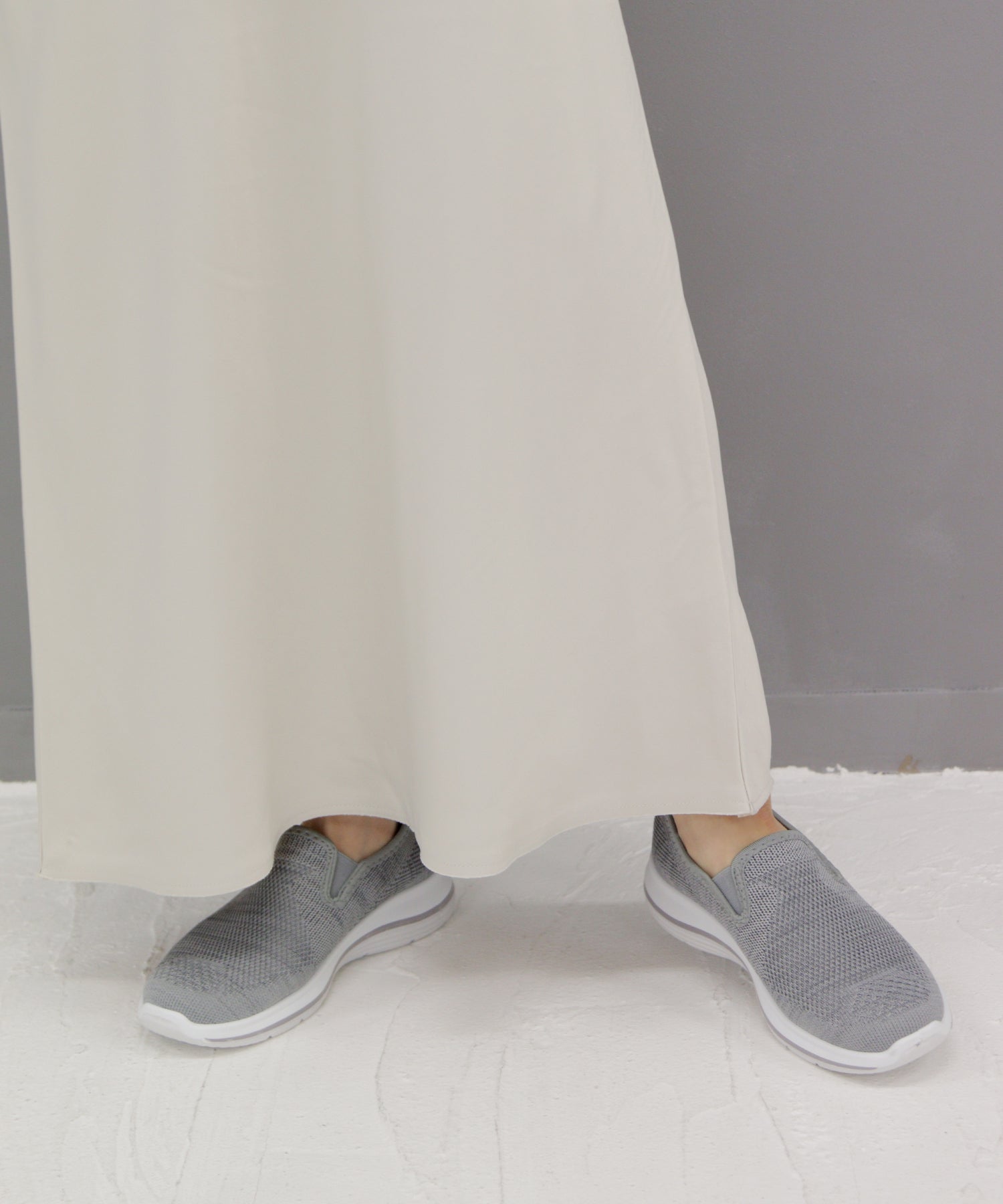 SOROTTO 輕量網布套穿運動鞋