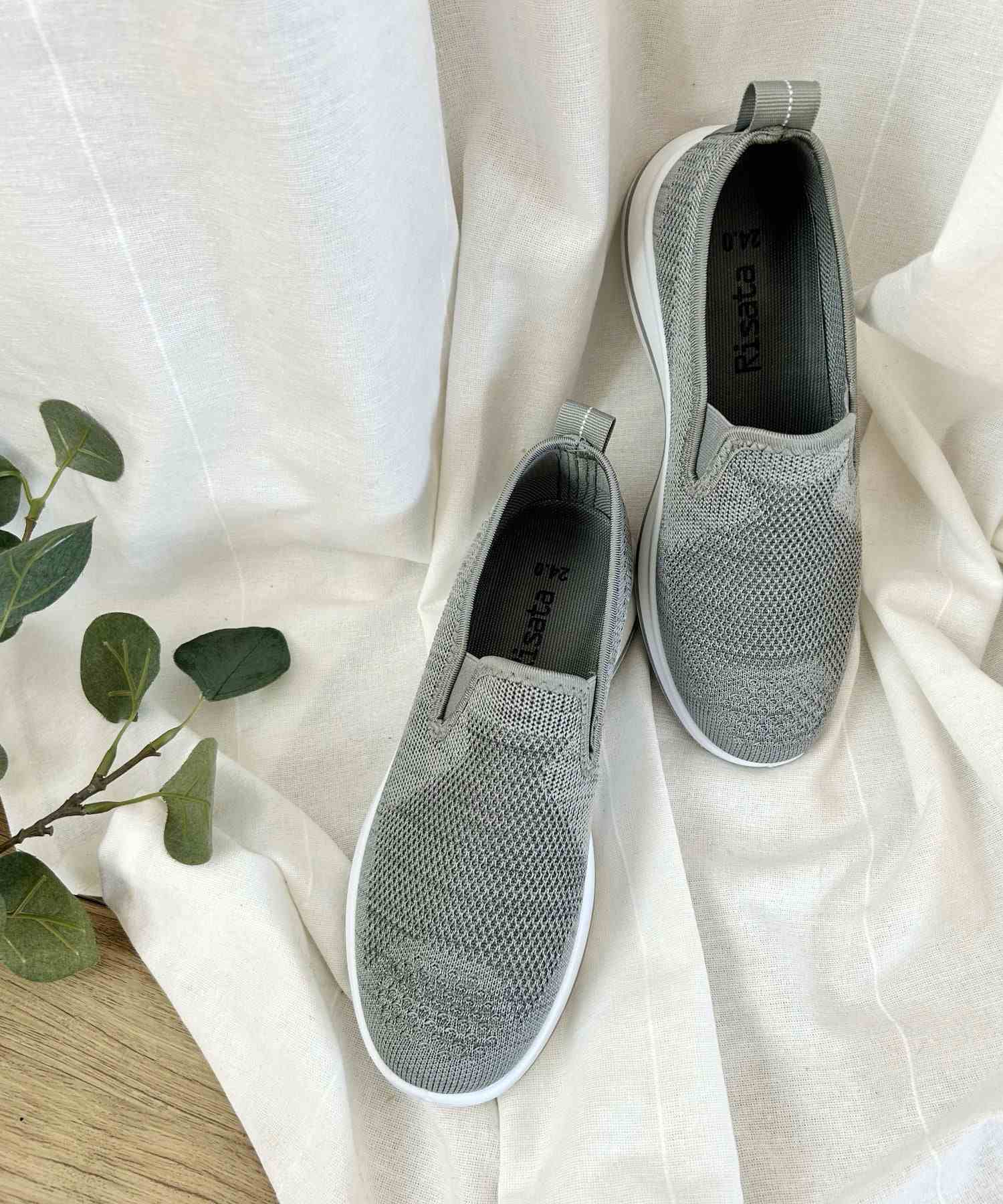 SOROTTO 輕量網布套穿運動鞋