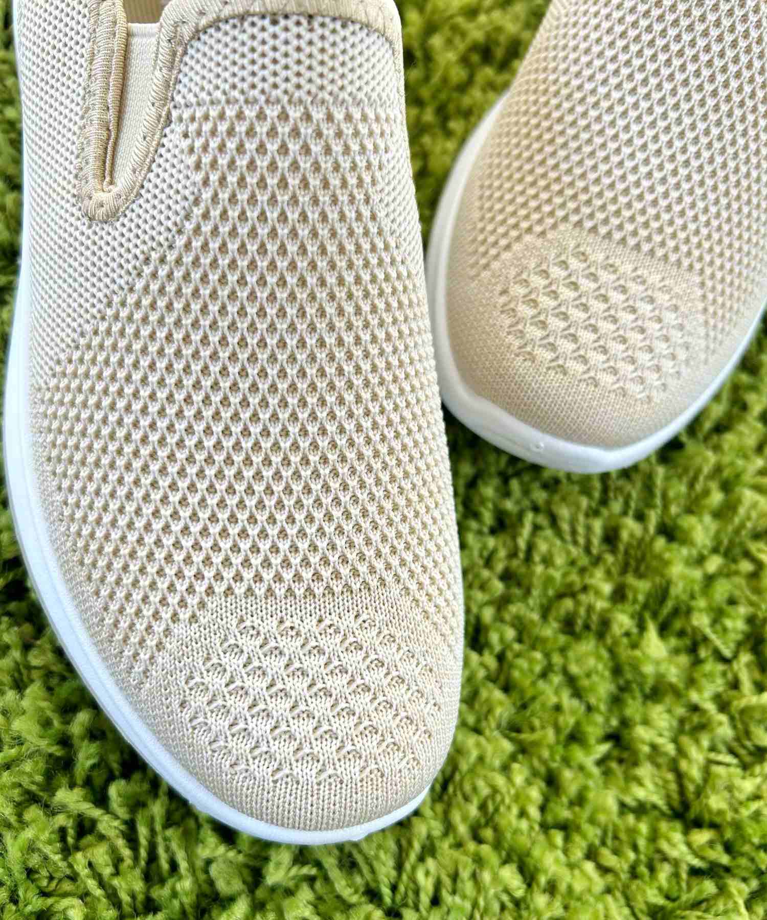 SOROTTO 輕量網布套穿運動鞋