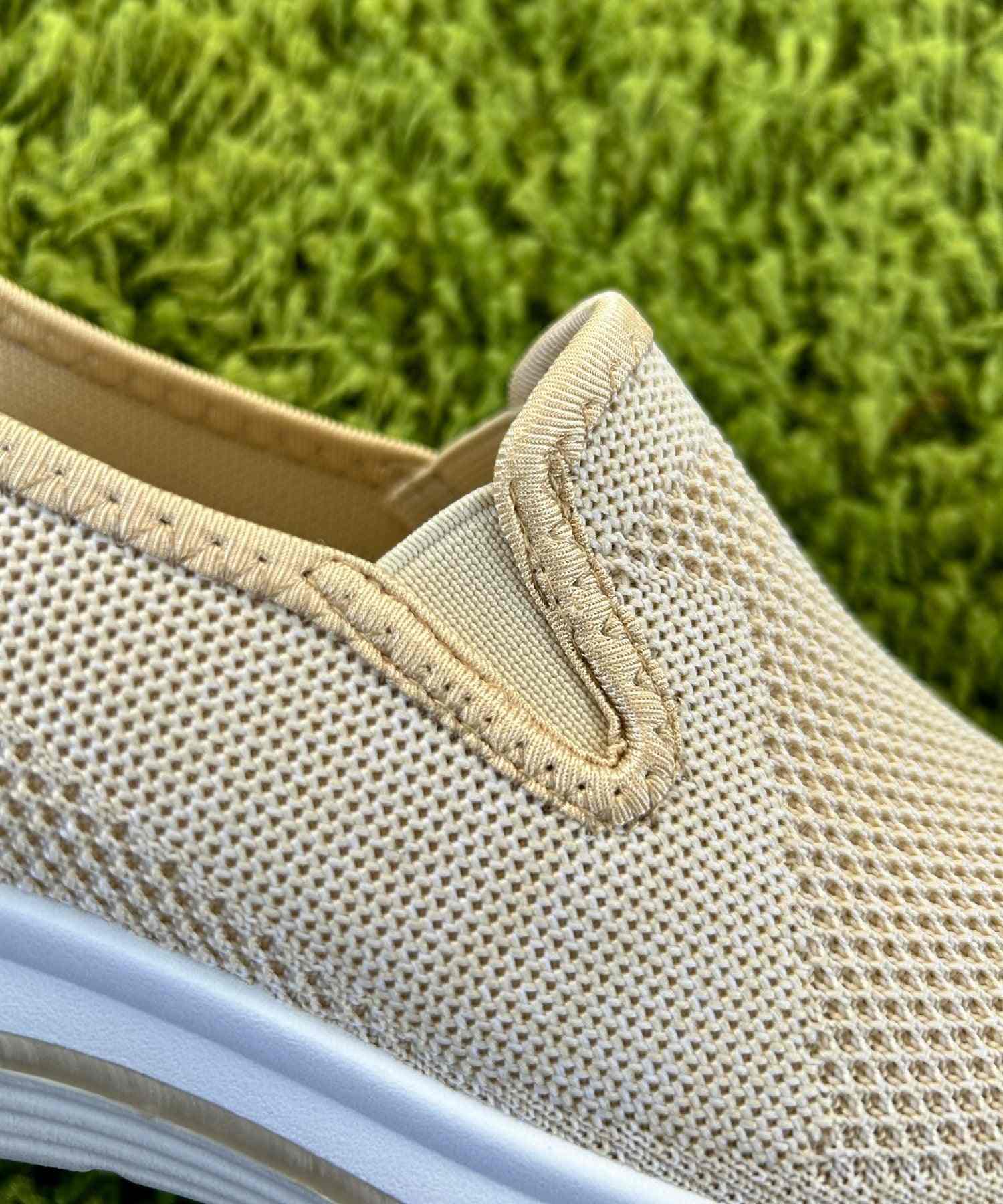 SOROTTO 輕量網布套穿運動鞋