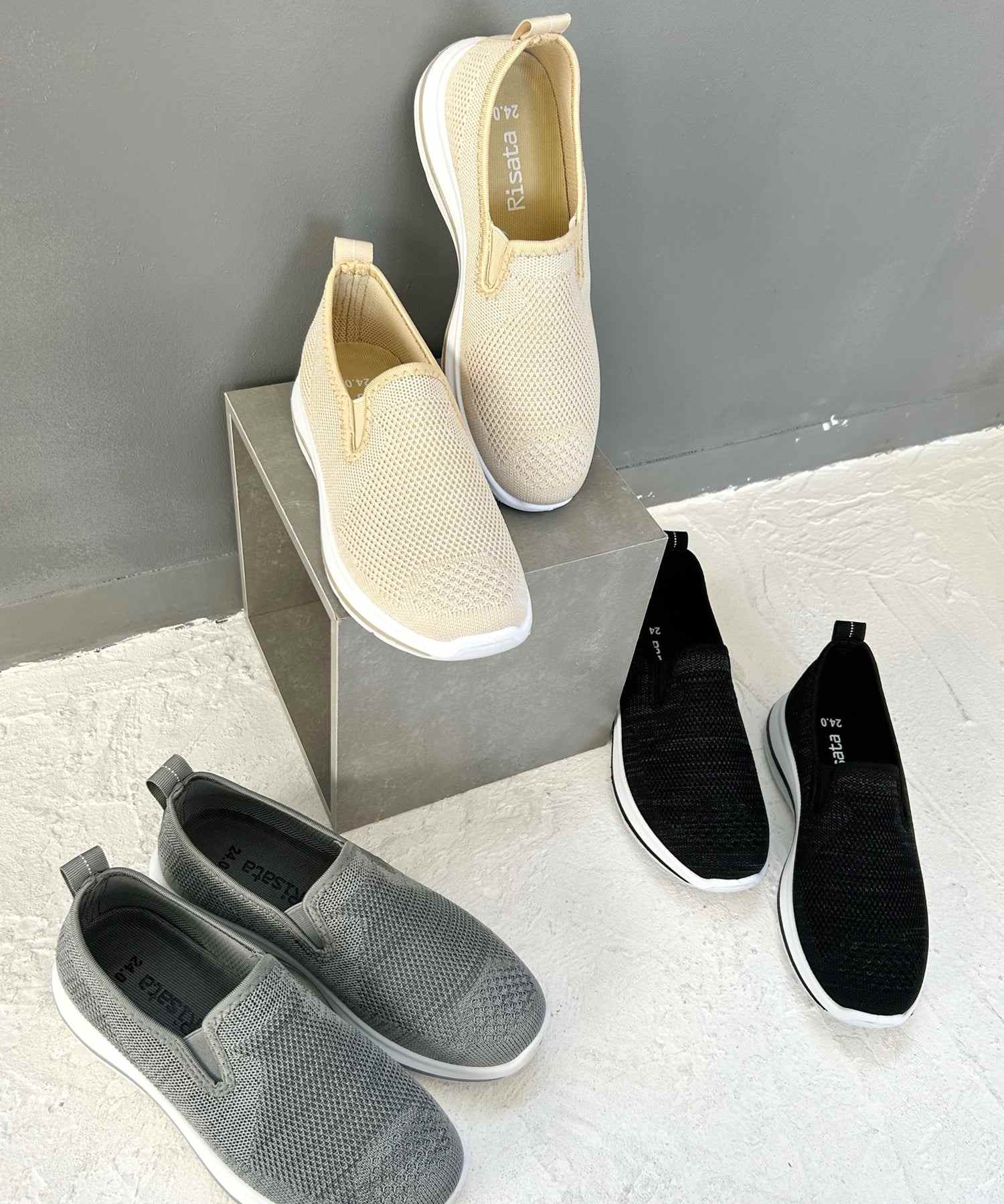 SOROTTO 輕量網布套穿運動鞋