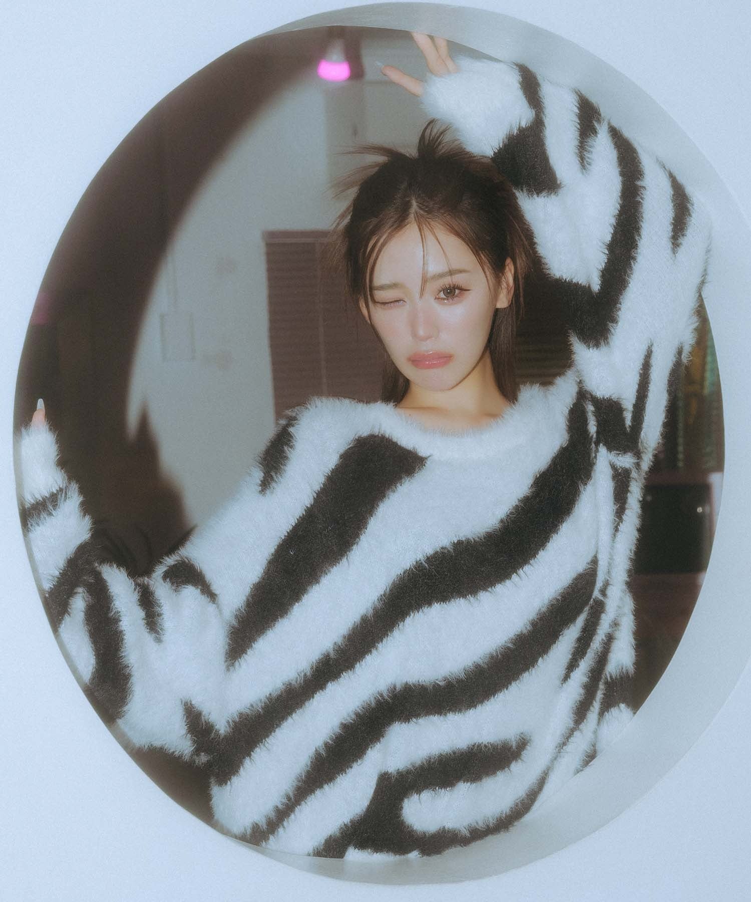 スパイラルガール SPIRALGIRL ゼブラ柄シャギーニット (ホワイト系) ホワイト系