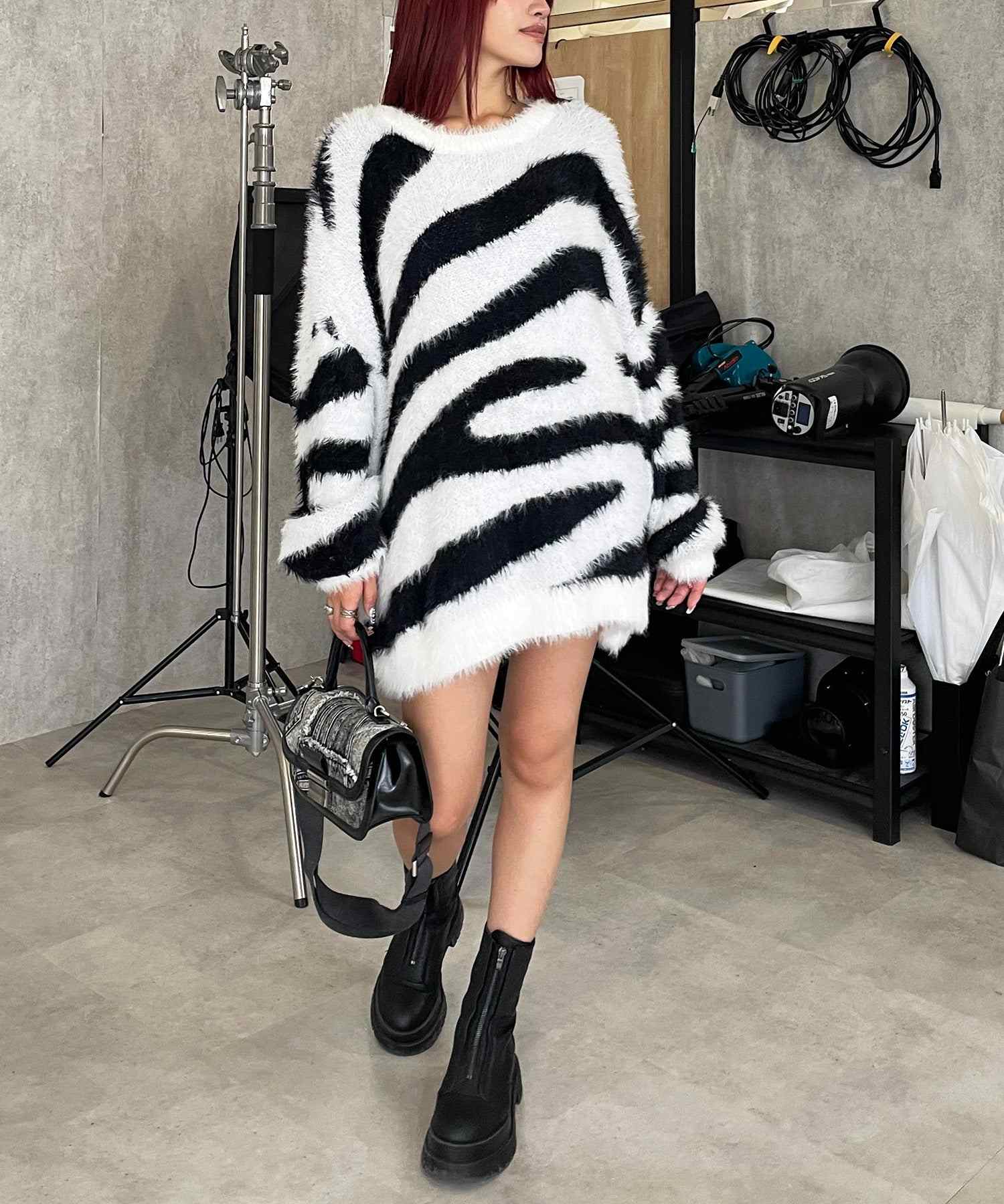 スパイラルガール SPIRALGIRL ゼブラ柄シャギーニット (ホワイト系) ホワイト系