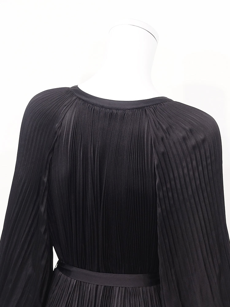 スペッチオ SPECCHIO フェイドアウトクリスタルプリーツ ワンピース