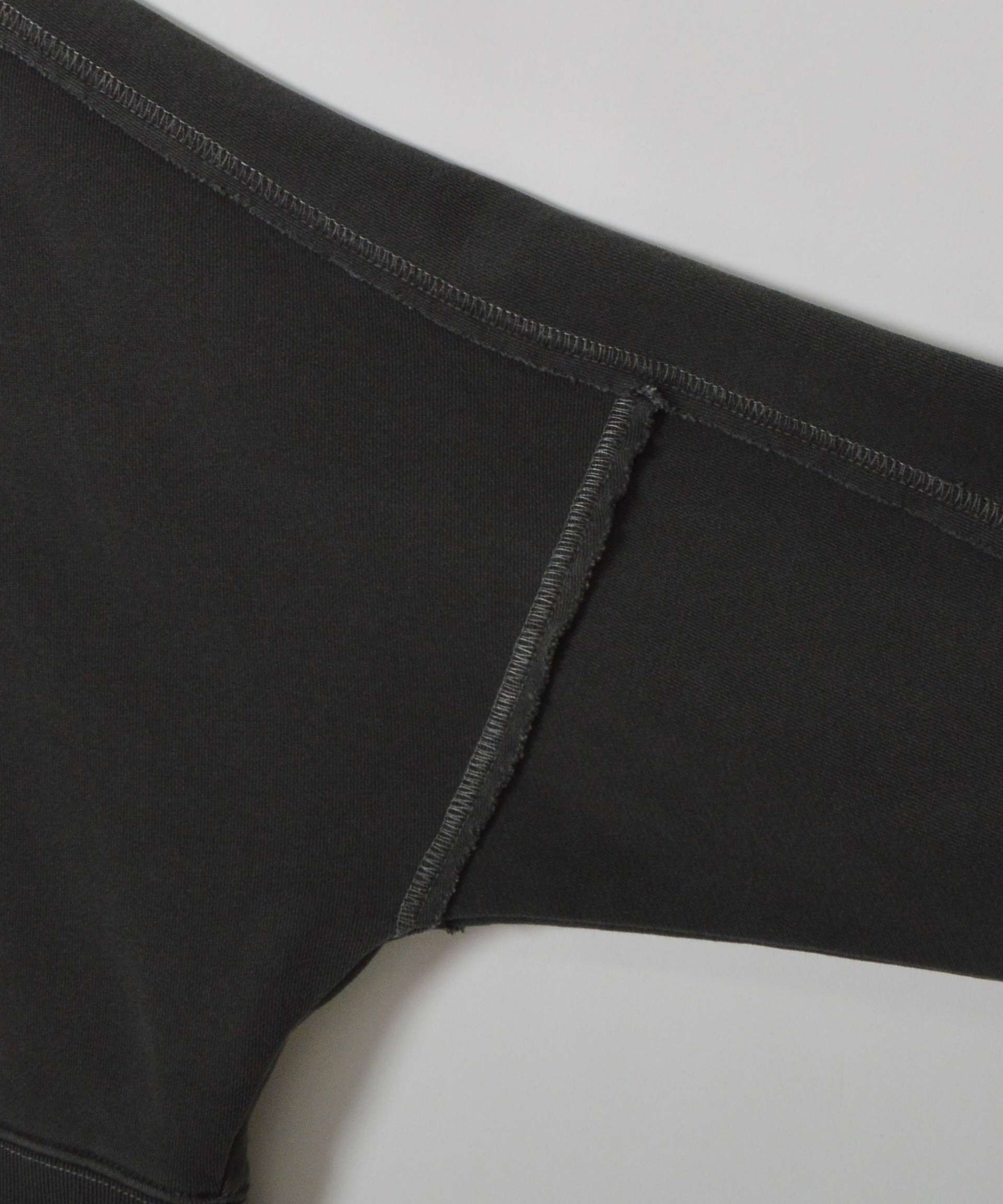 スピリトーゾ Spiritoso 裏毛ピグメントラグランクロップドスウェット