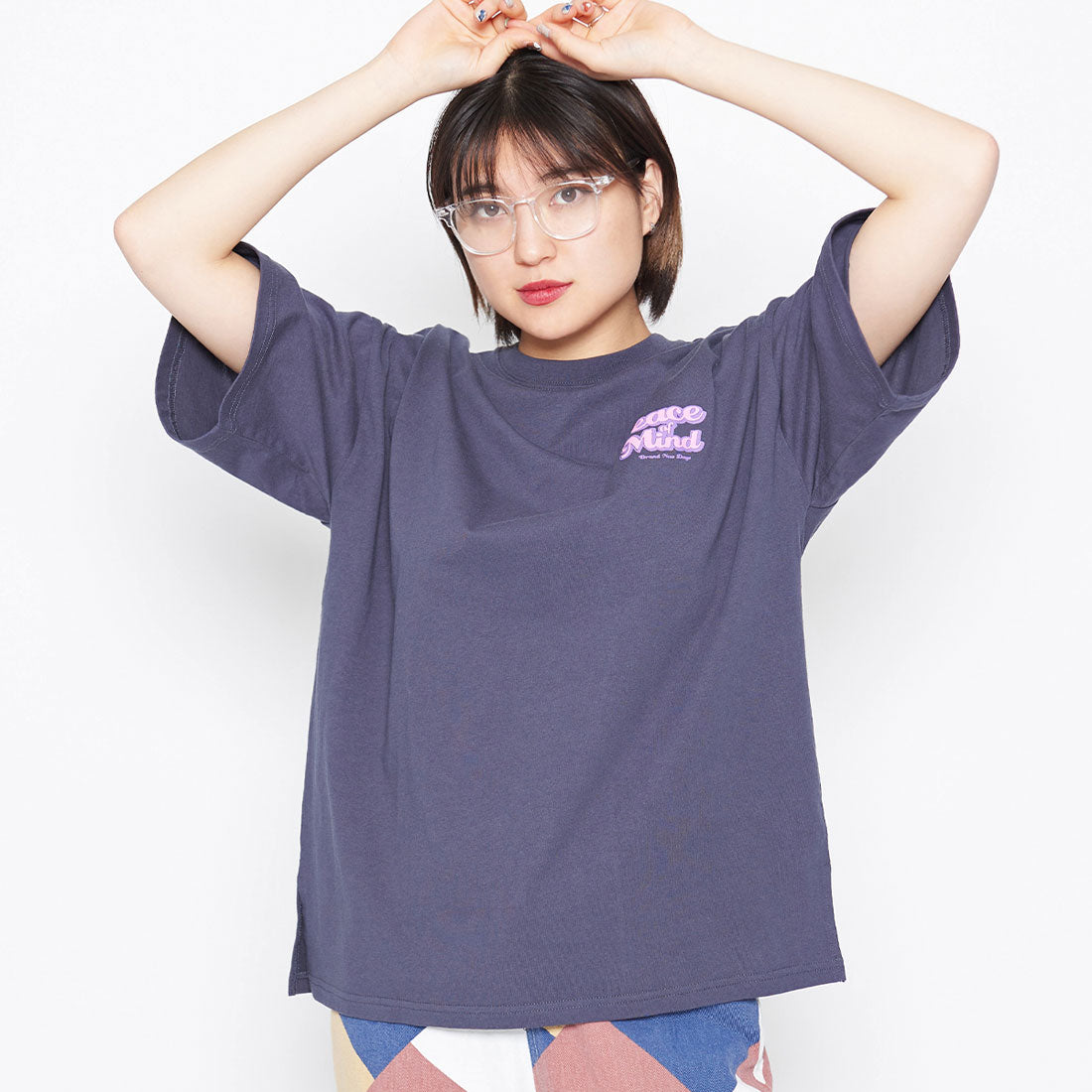 スピリトーゾ Spiritoso Peace Mind ラメプリントロゴTシャツ