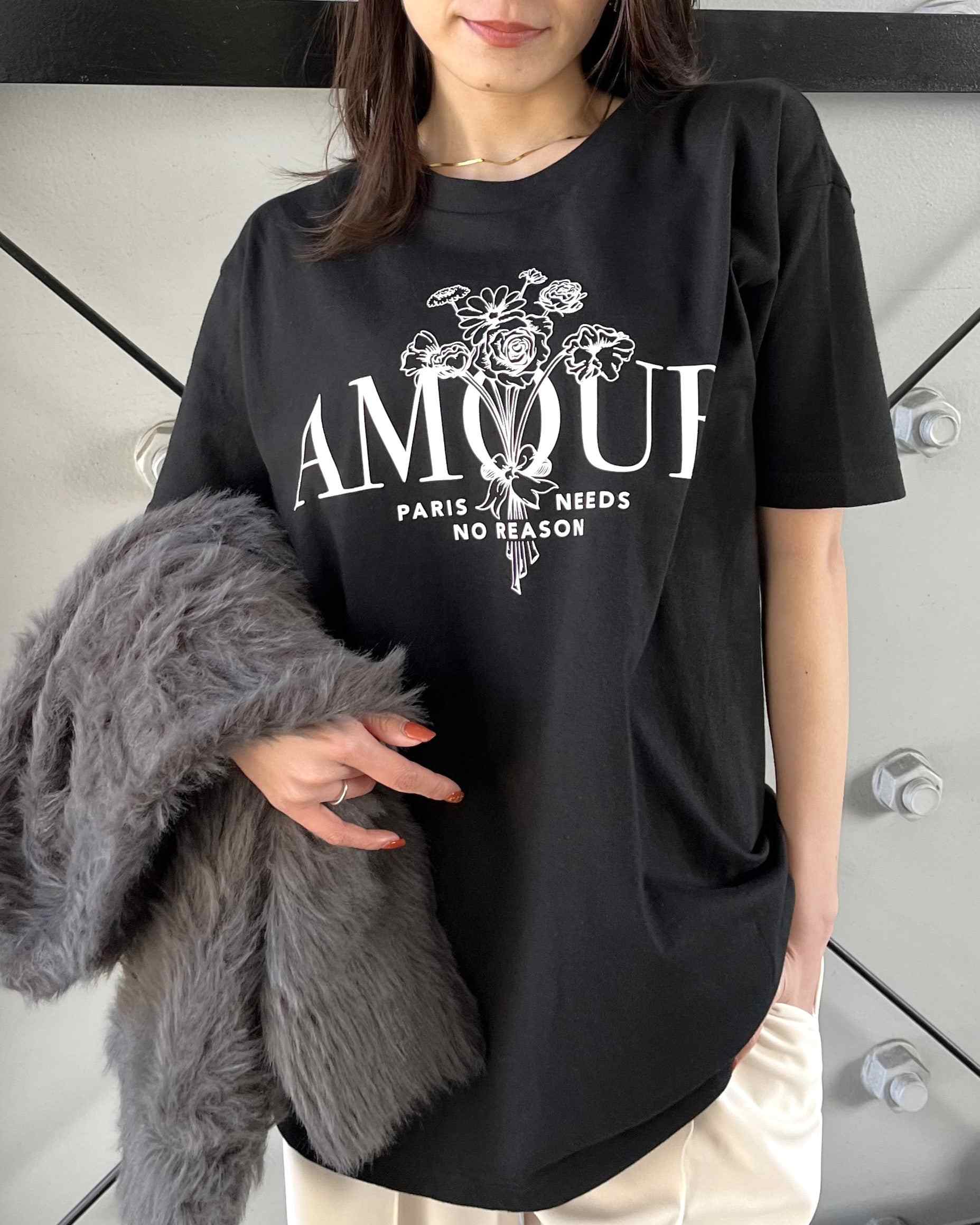 スピリトーゾ Spiritoso AMOUR 花柄プリントTシャツ (ブラック) ブラック