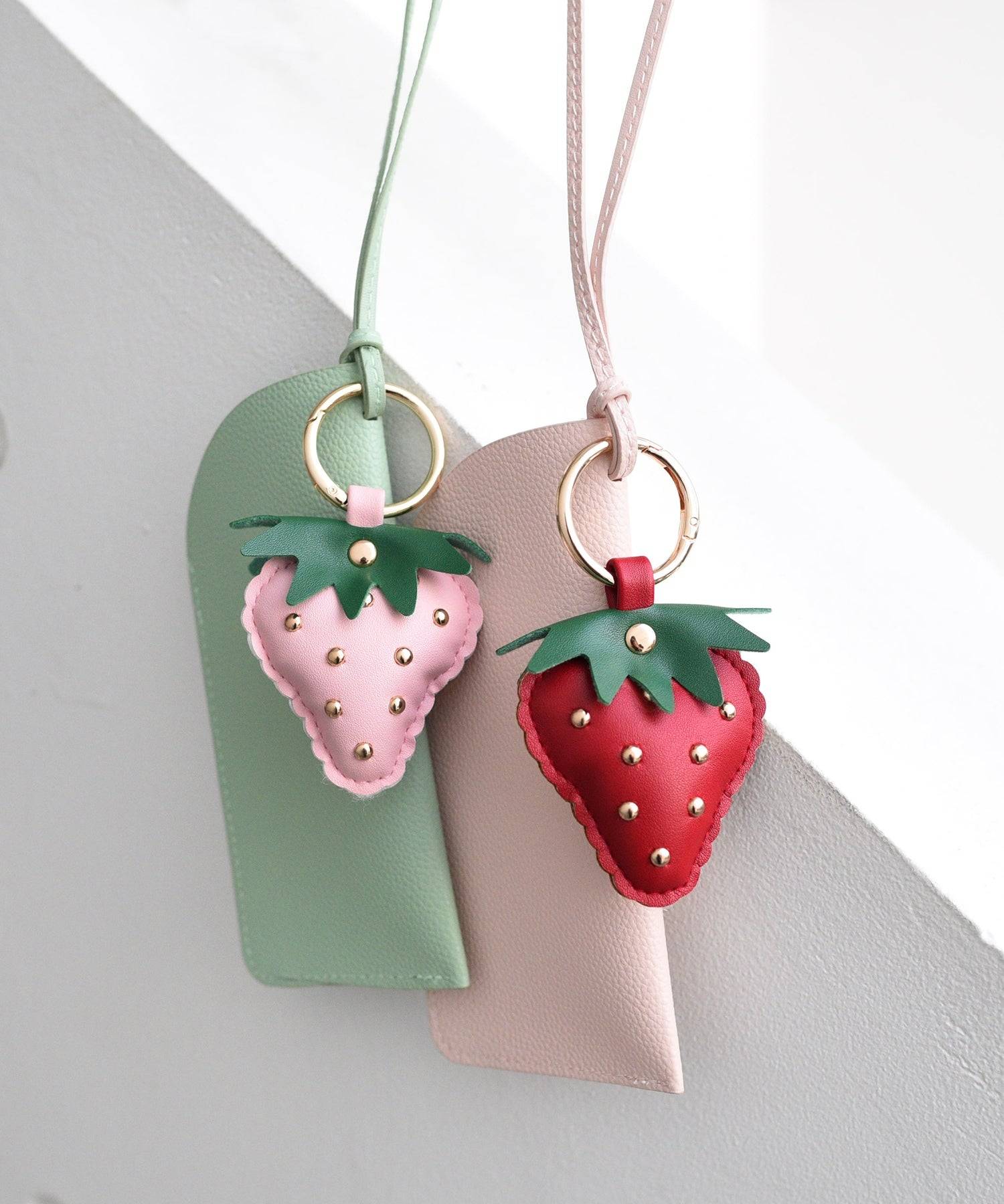 スタイロ styiro スタッズ苺チャーム (ピンク) ピンク