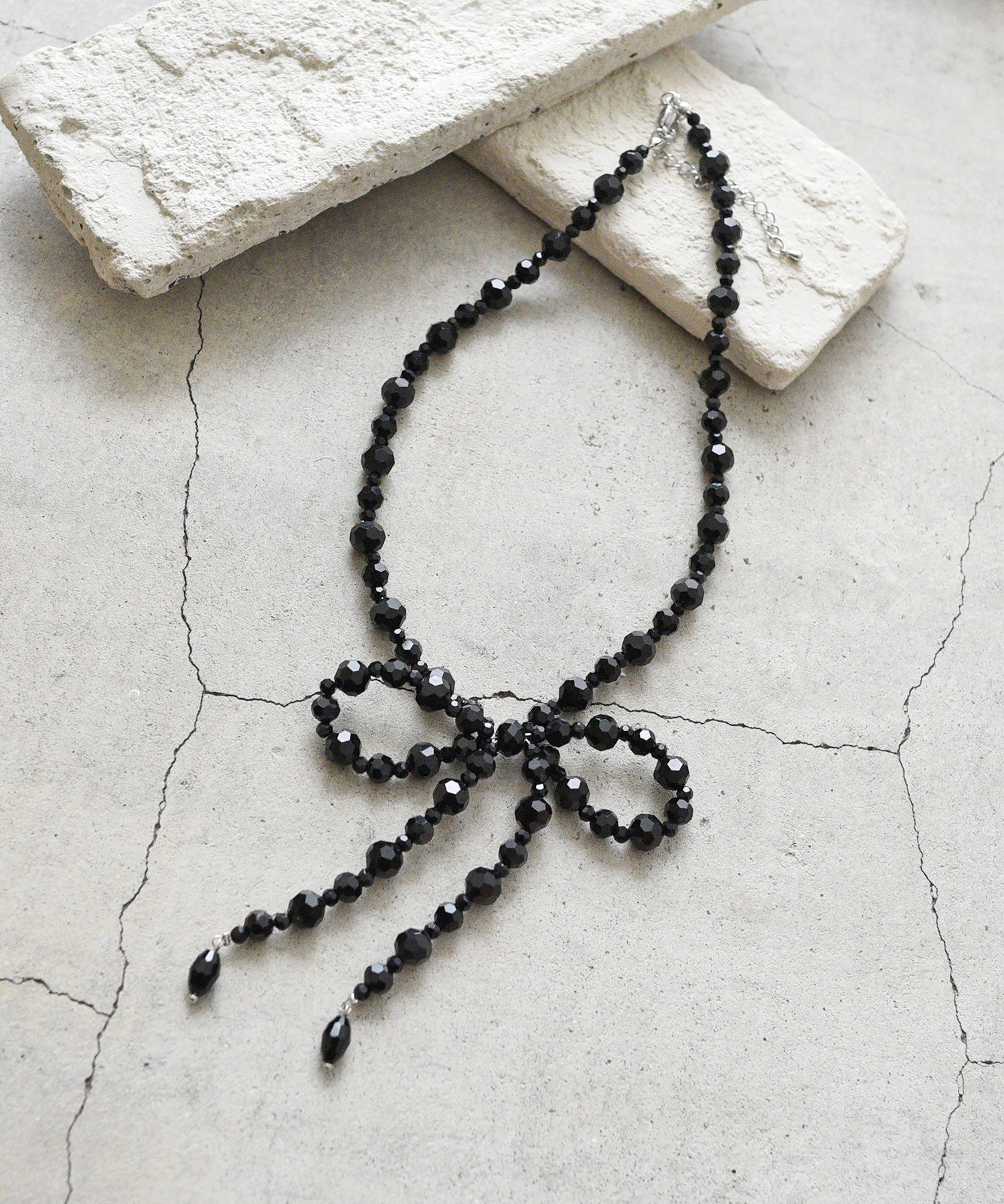 スタイロ styiro リボンビーズネックレス (ブラック) ブラック