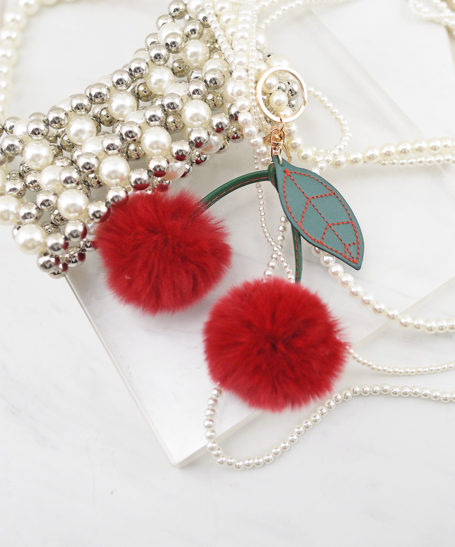 スタイロ styiro チェリー さくらんぼファーチャームキーホルダー (レッド) レッド