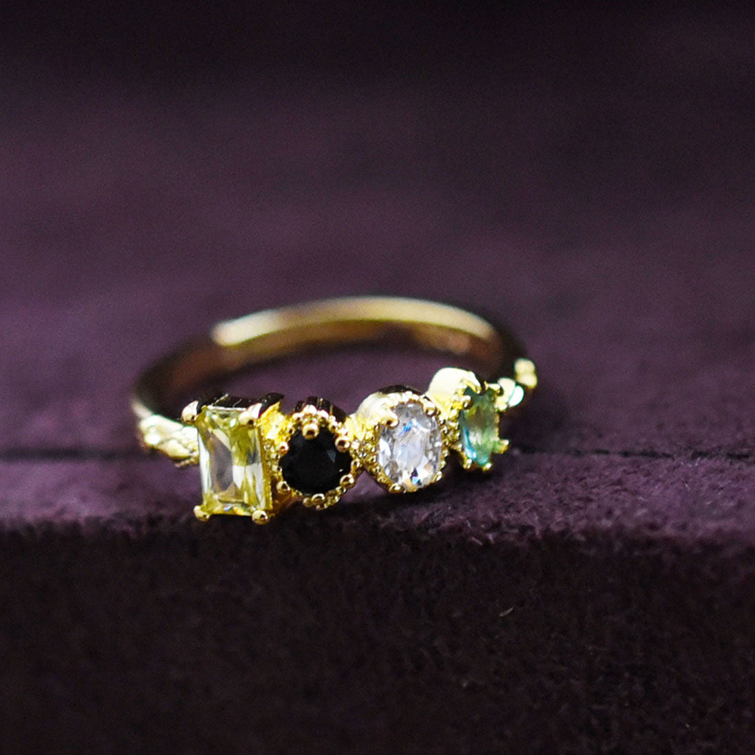 スタイロ styiro カラービジューゴールドトイリング