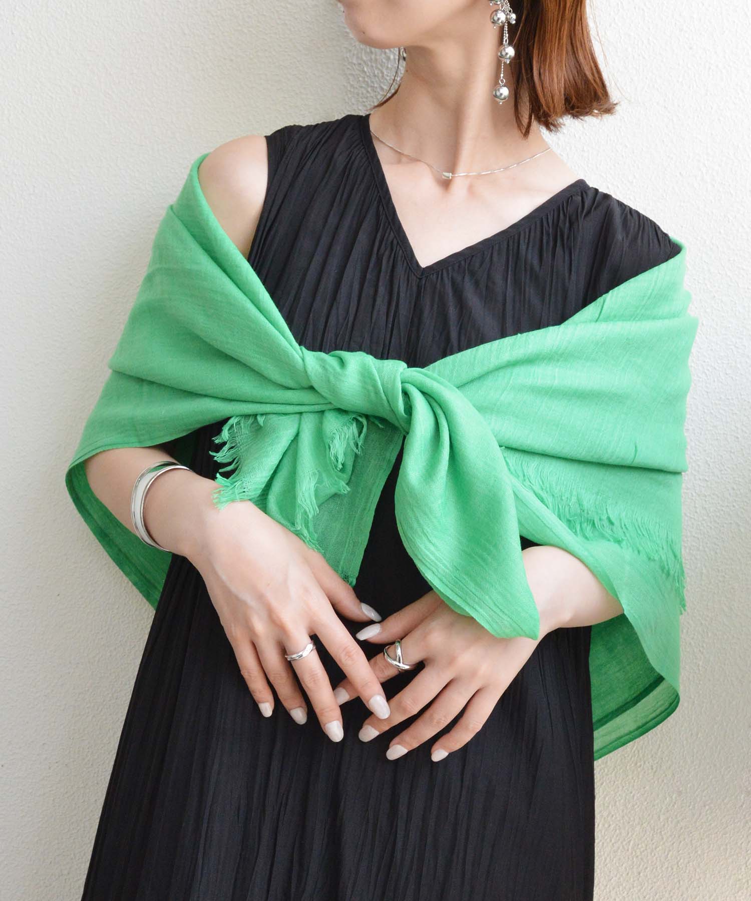 スタイロ styiro 365日使えるUV対策 軽やか大判ストール 薄手 無地 春夏秋冬 (グリーン) グリーン