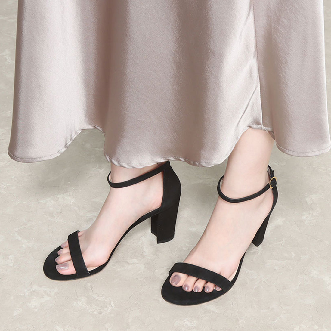 スチュアート ワイツマン STUART WEITZMAN NEARLYNUDE スエードサンダル