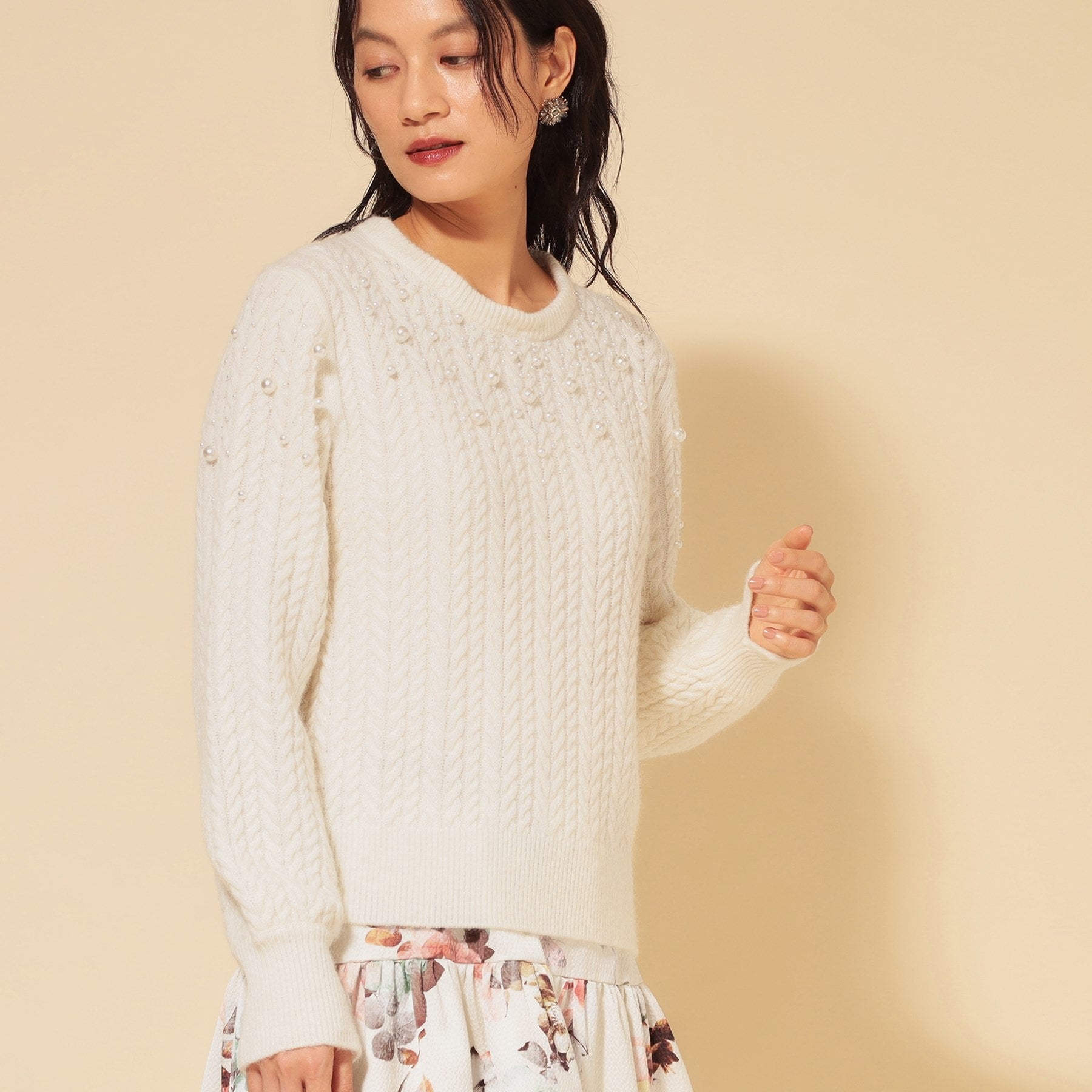 スーナウーナ SunaUna 【COLLECTION LINE】衿付きパール調ニット (ブラック(019)) ブラック(019)