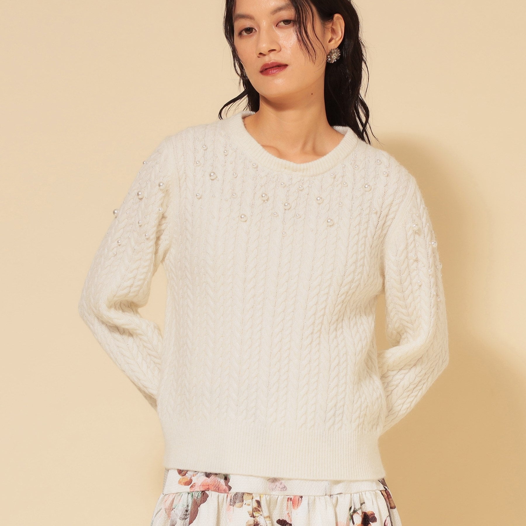 スーナウーナ SunaUna 【COLLECTION LINE】衿付きパール調ニット (ブラック(019)) ブラック(019)