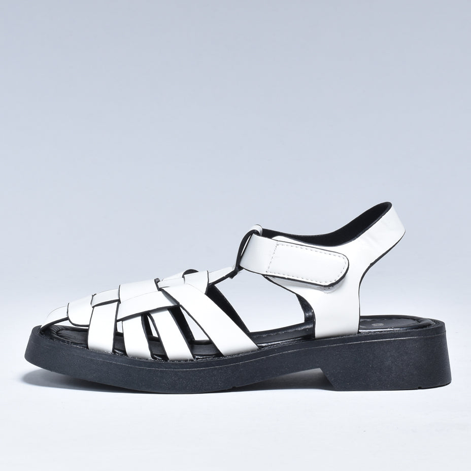 シュベック SVEC グルカサンダル