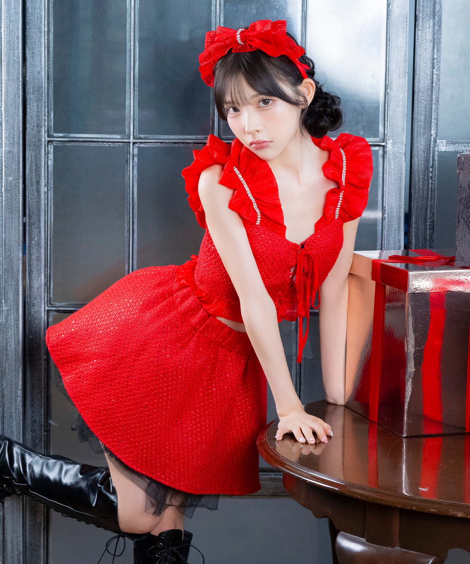 Tika Santa Cos 3-piece set Frill shoulder bust lace-up design tweed glitter separate flare skirt Santa cosplay dress 【Non-returnable item】