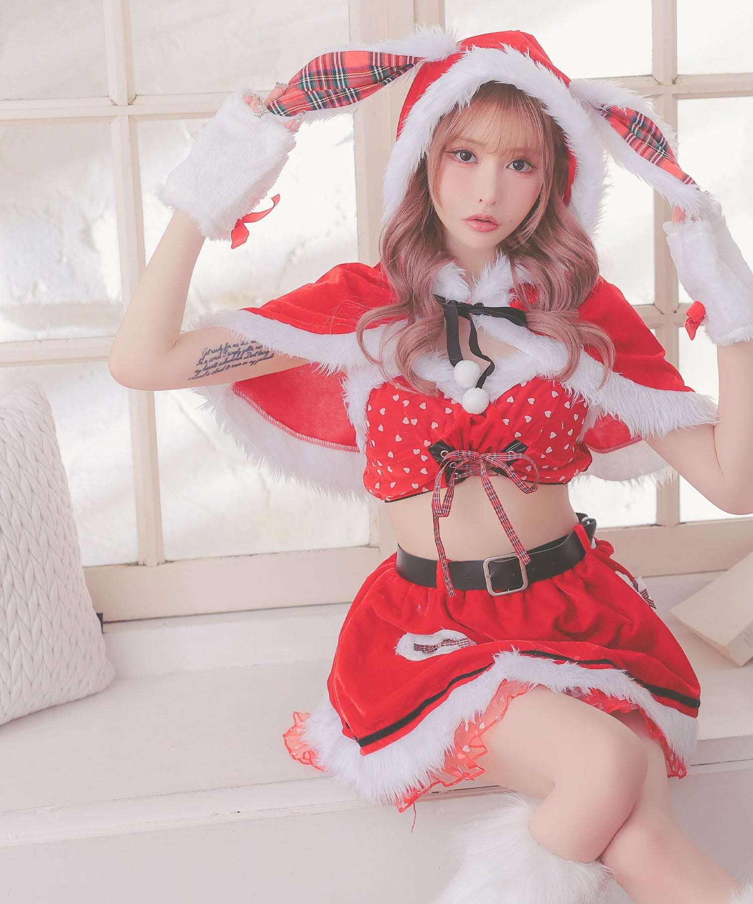 Tika Santa Cosplay 5-piece set with cape, lovely ribbon flared skirt, tartan check, droopy ear bunny animal Santa costume