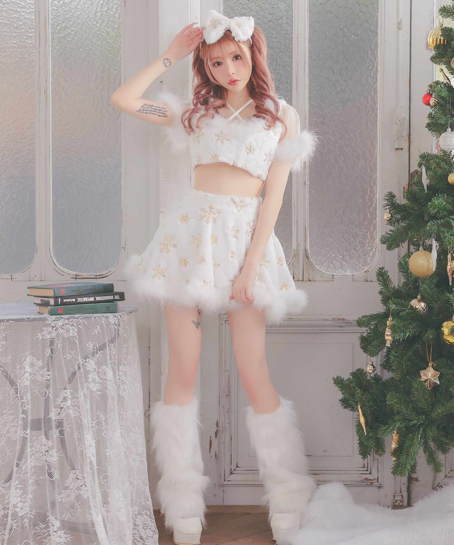 蒂卡 Tika 聖誕老人服 3件套 十字領緞帶露肚子分體喇叭裙毛茸茸亮片雪人聖誕角色扮演裙