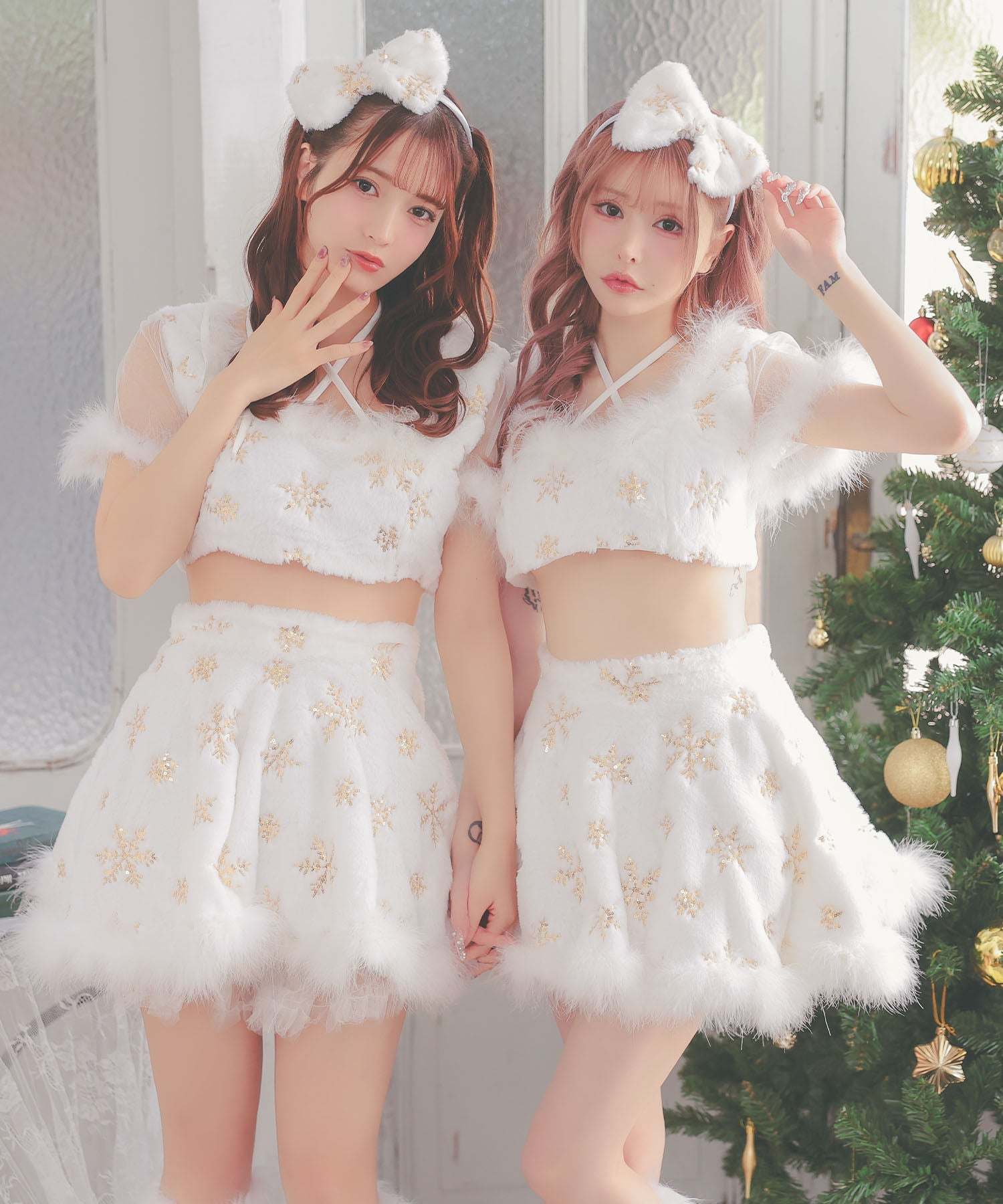 蒂卡 Tika 聖誕老人服 3件套 十字領緞帶露肚子分體喇叭裙毛茸茸亮片雪人聖誕角色扮演裙