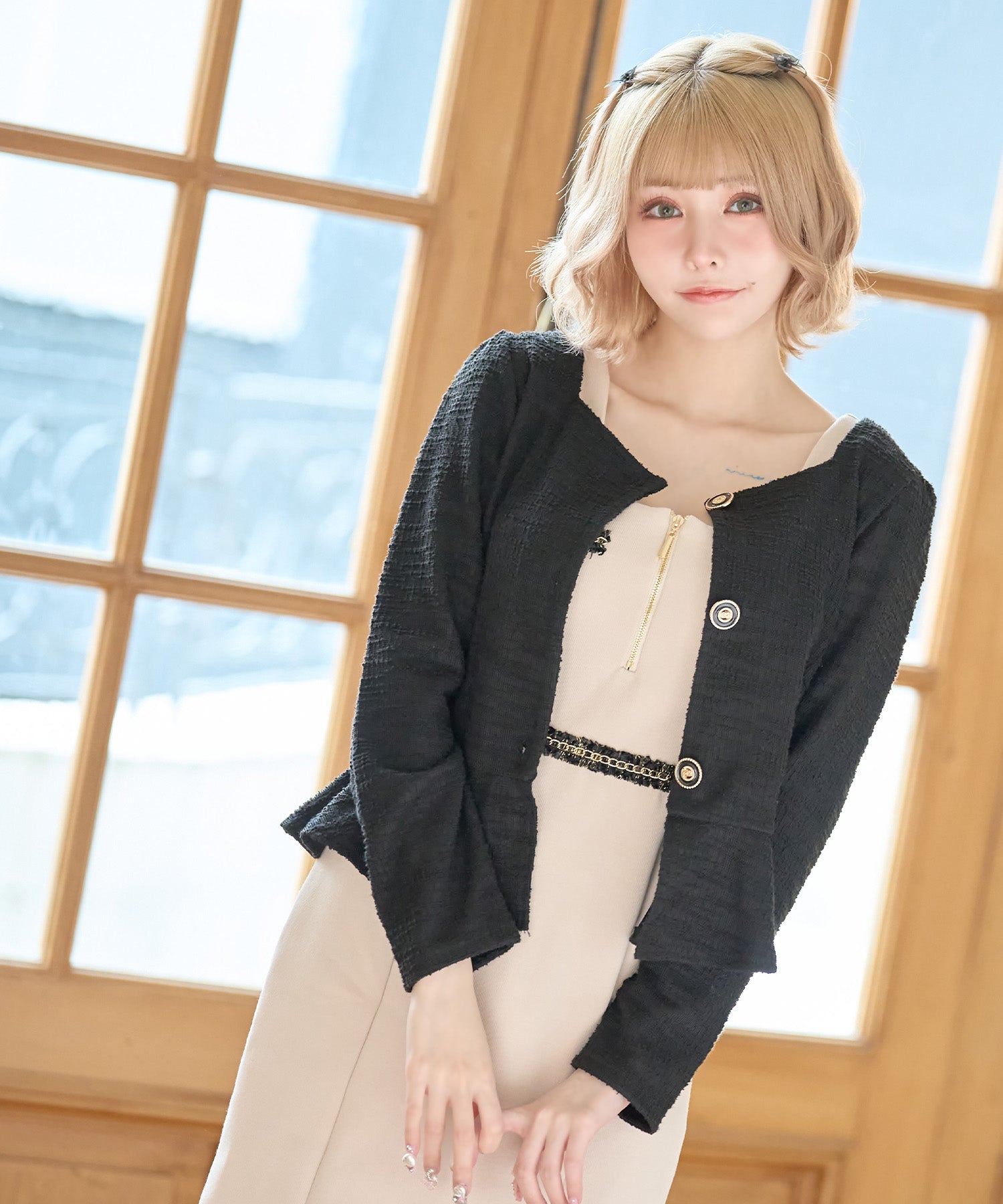 ティカ Tika キャバドレス ゴールドチェーン縁取りデザインフロントジップノースリーブタイトミニドレス