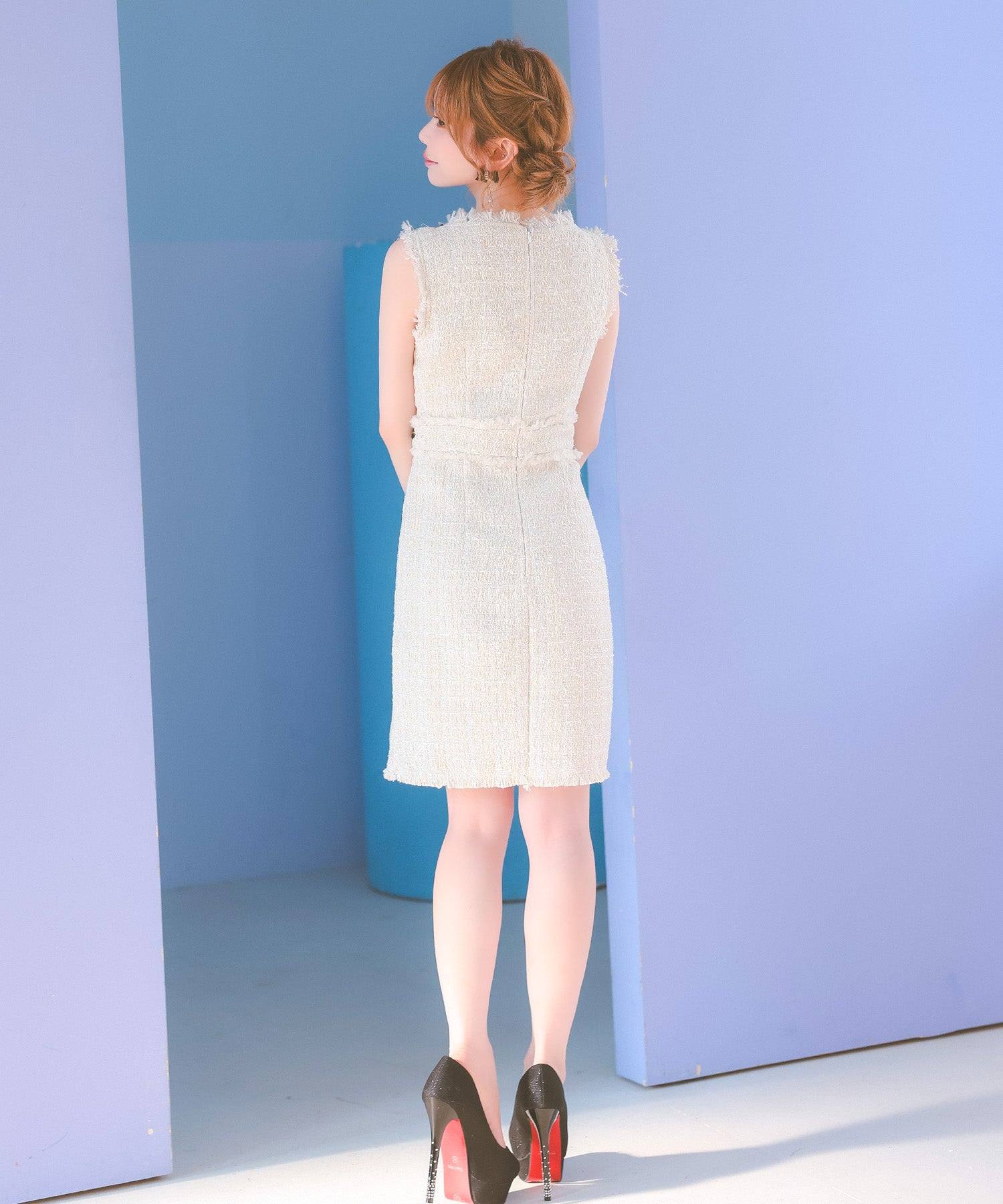 ティカ Tika チェーン縁取りノースリーブツイードフリンジタイトミニドレス (Sサイズ~Lサイズ) (アイボリー) アイボリー