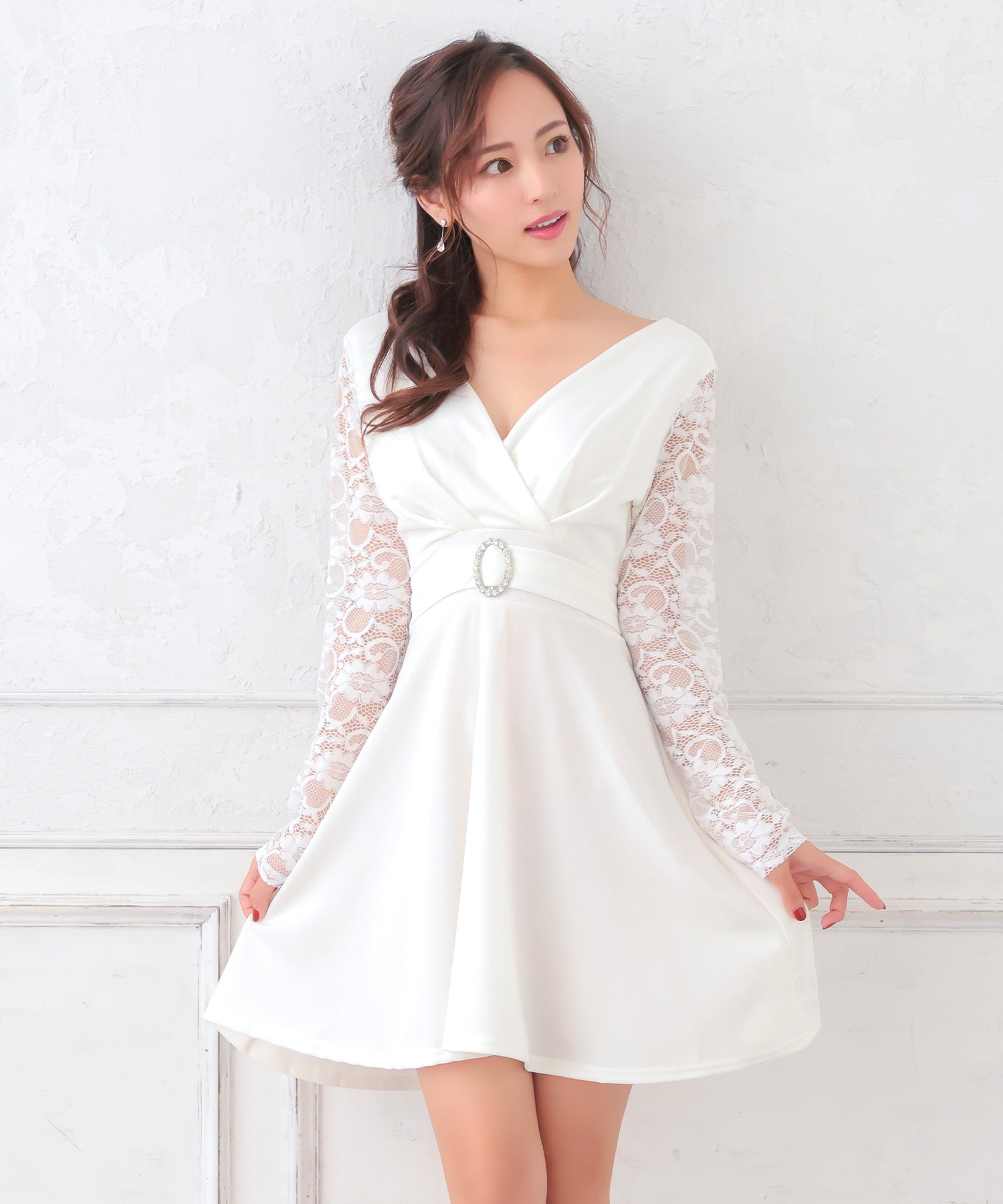Tika Cabaret Dress Long Sleeve Lace Beaded Ring High Waist Switch Flar Tika Cabaret Dress Long Sleeve Lace Beaded Ring High Waist Switch Flar