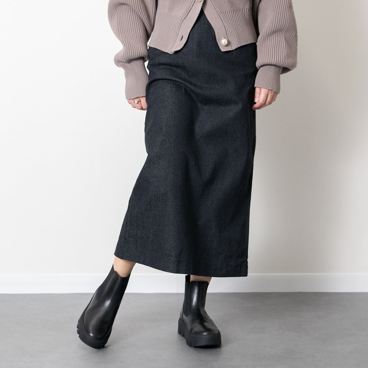 タマリス Tamaris 厚底サイドゴアショートブーツ (ブラック) ブラック