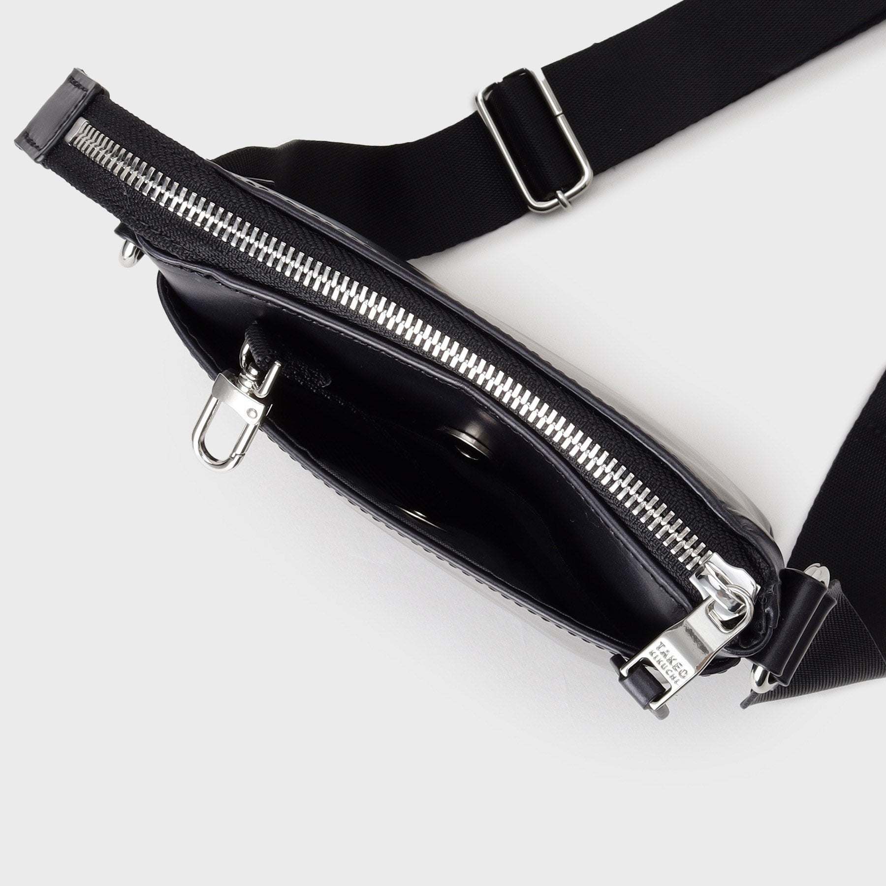 タケオキクチ TAKEO KIKUCHI ヘビタンレザーミニショルダー (ブラック(019)) ブラック(019)