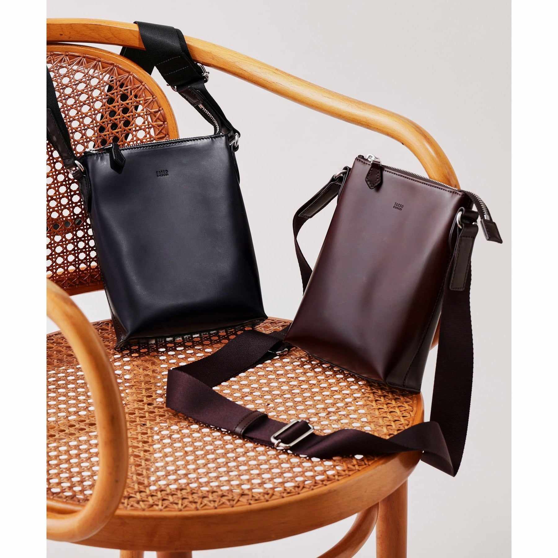 タケオキクチ TAKEO KIKUCHI ヘビタンレザーミニショルダー (ブラック(019)) ブラック(019)