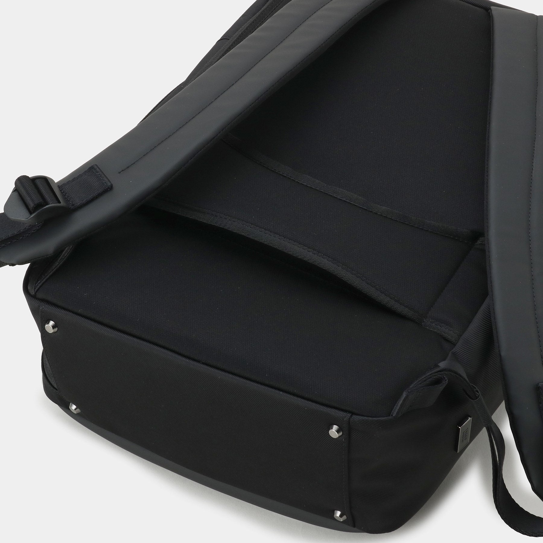 タケオキクチ TAKEO KIKUCHI スマートキャリー2WAYリュック (ブラック(019)) ブラック(019)