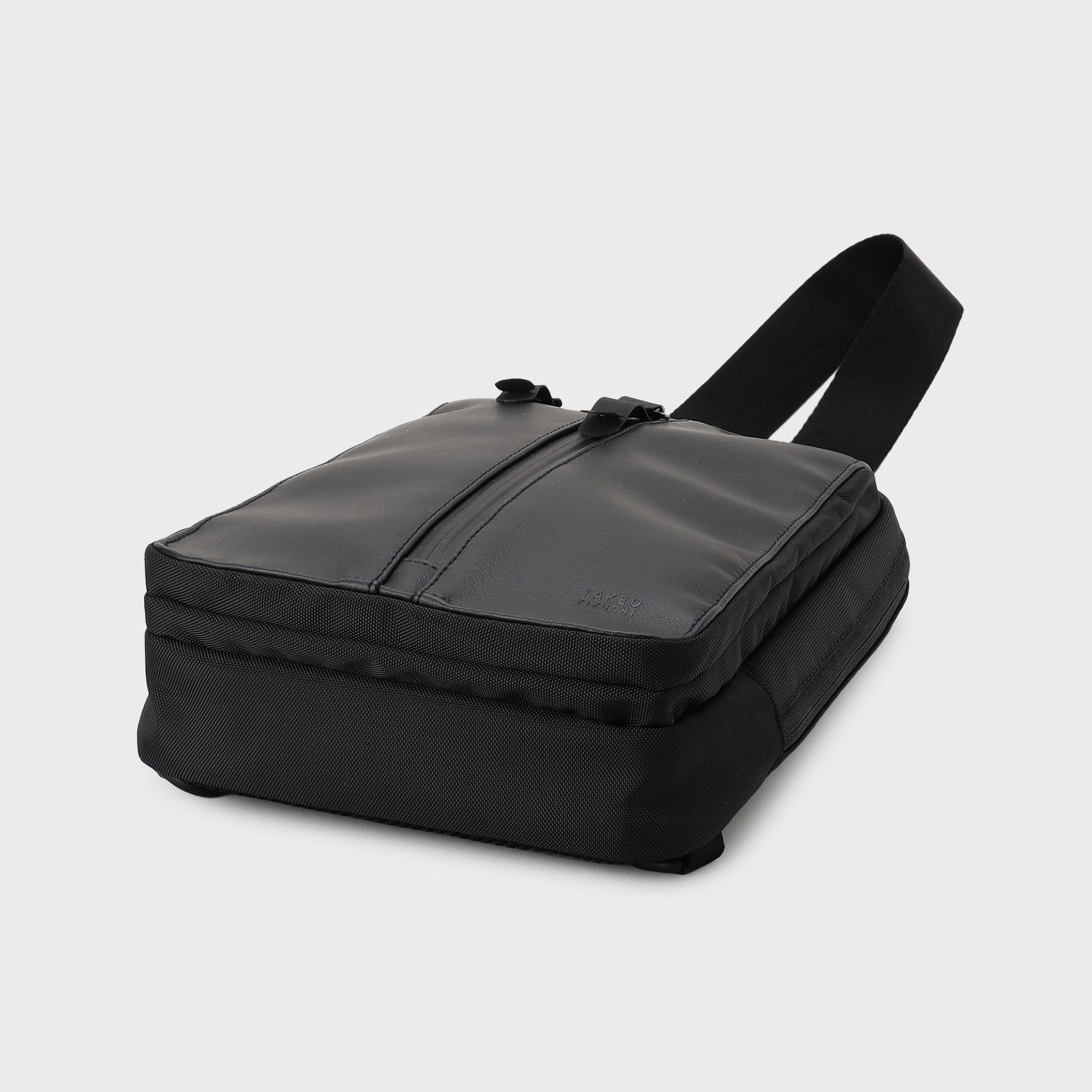 タケオキクチ TAKEO KIKUCHI 【高機能】ライトウエイト ボディバッグ (ブラック(519)) ブラック(519)