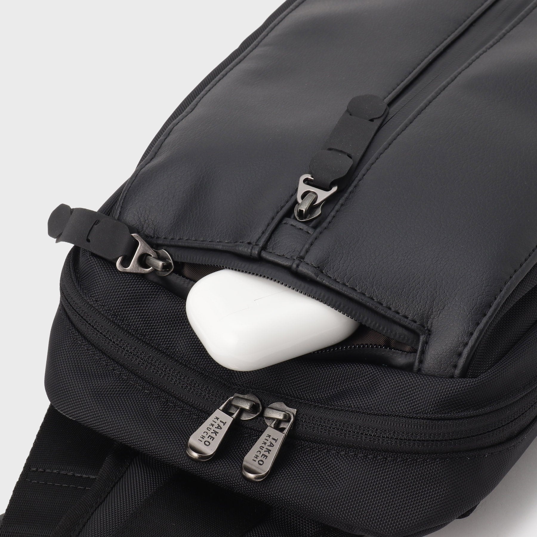 タケオキクチ TAKEO KIKUCHI 【高機能】ライトウエイト ボディバッグ (ブラック(519)) ブラック(519)