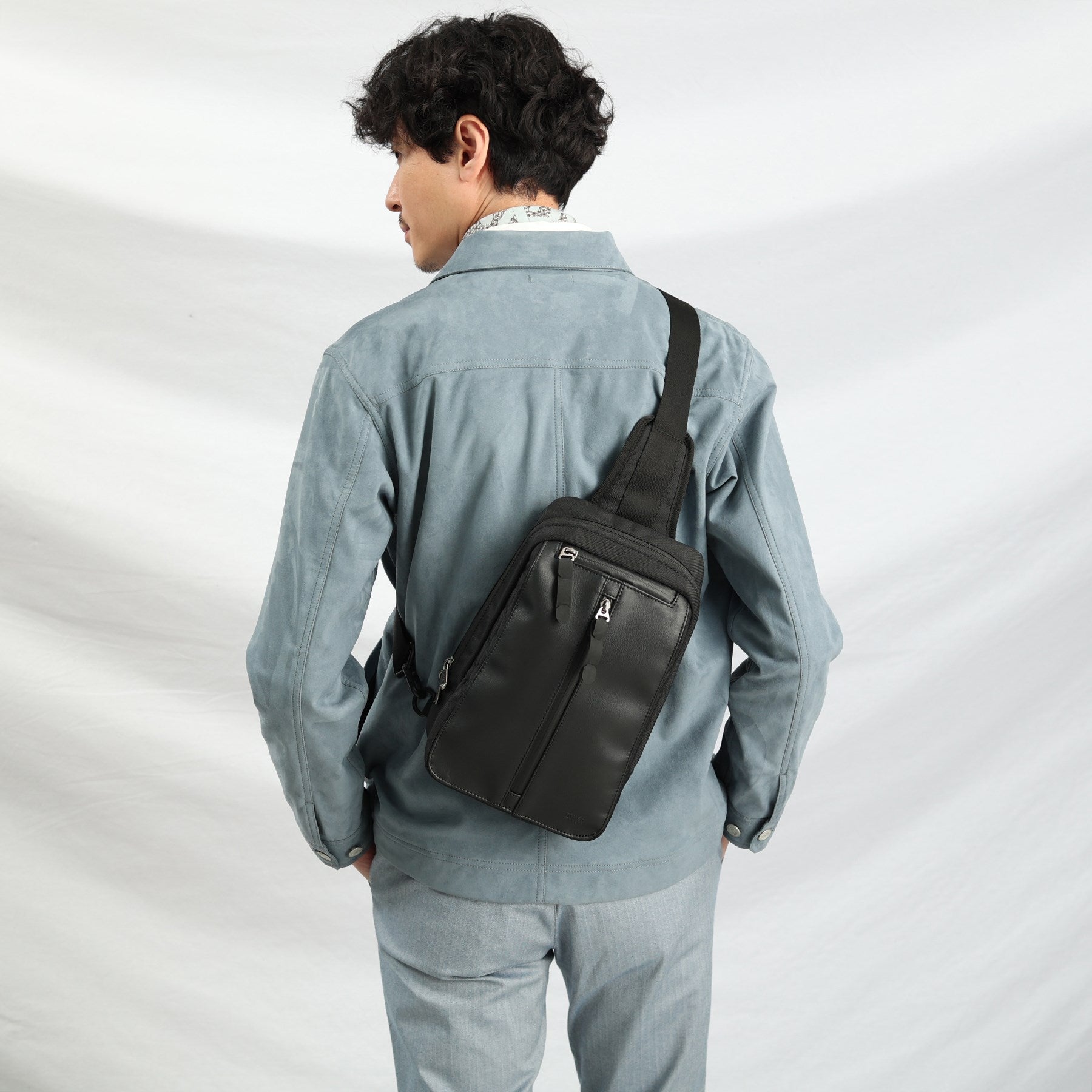 タケオキクチ TAKEO KIKUCHI 【高機能】ライトウエイト ボディバッグ (ブラック(519)) ブラック(519)