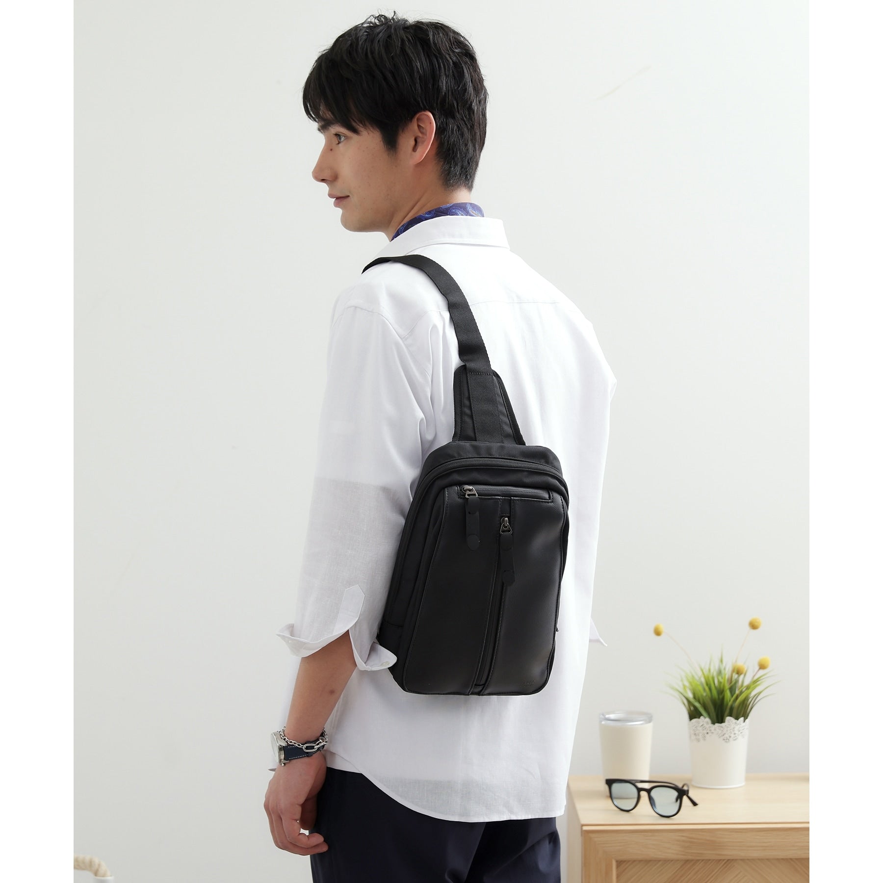 タケオキクチ TAKEO KIKUCHI 【高機能】ライトウエイト ボディバッグ (ブラック(519)) ブラック(519)