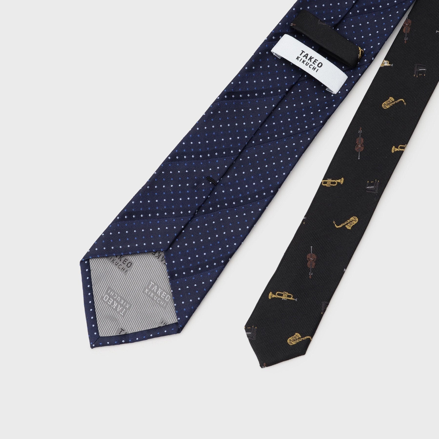 タケオキクチ TAKEO KIKUCHI JAZZ柄ネクタイ&サックスデザインタイバーBOX (ネイビー(394)) ネイビー(394)