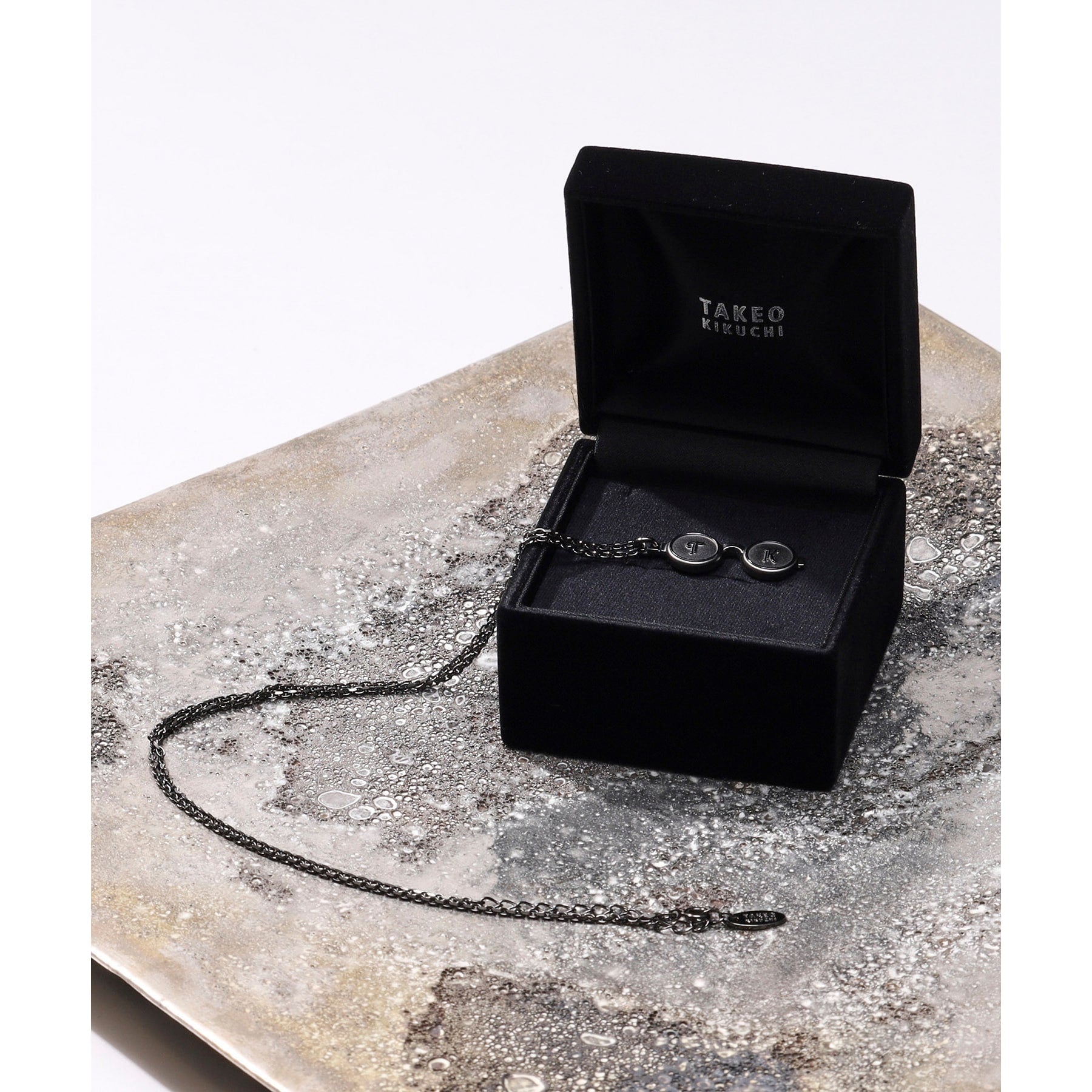 タケオキクチ TAKEO KIKUCHI 【Made in JAPAN】アーカイブ グラス ネックレス(ブラックシルバー(009)) ブラックシルバー(009)